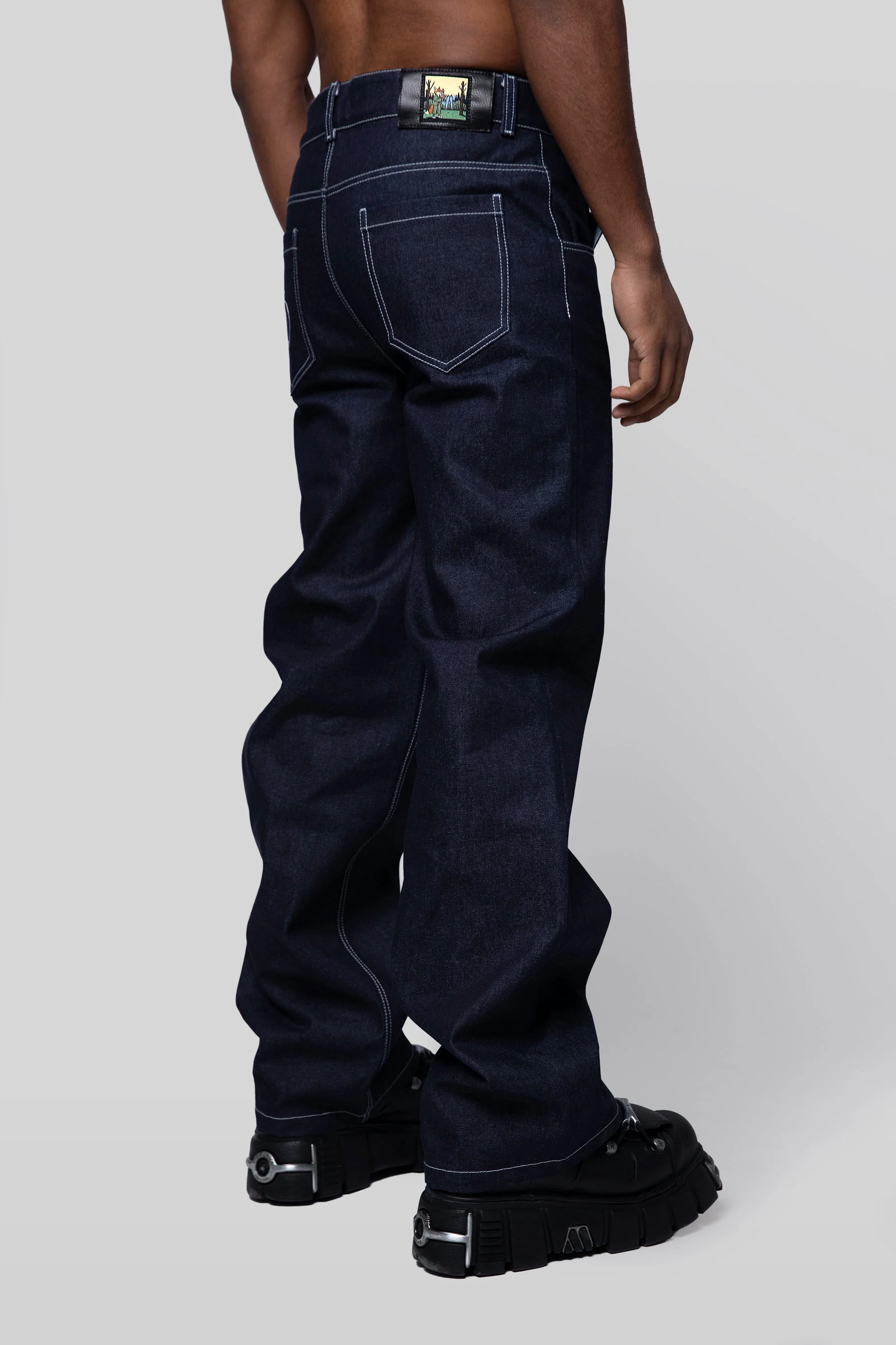 4Front Jean - Image 10