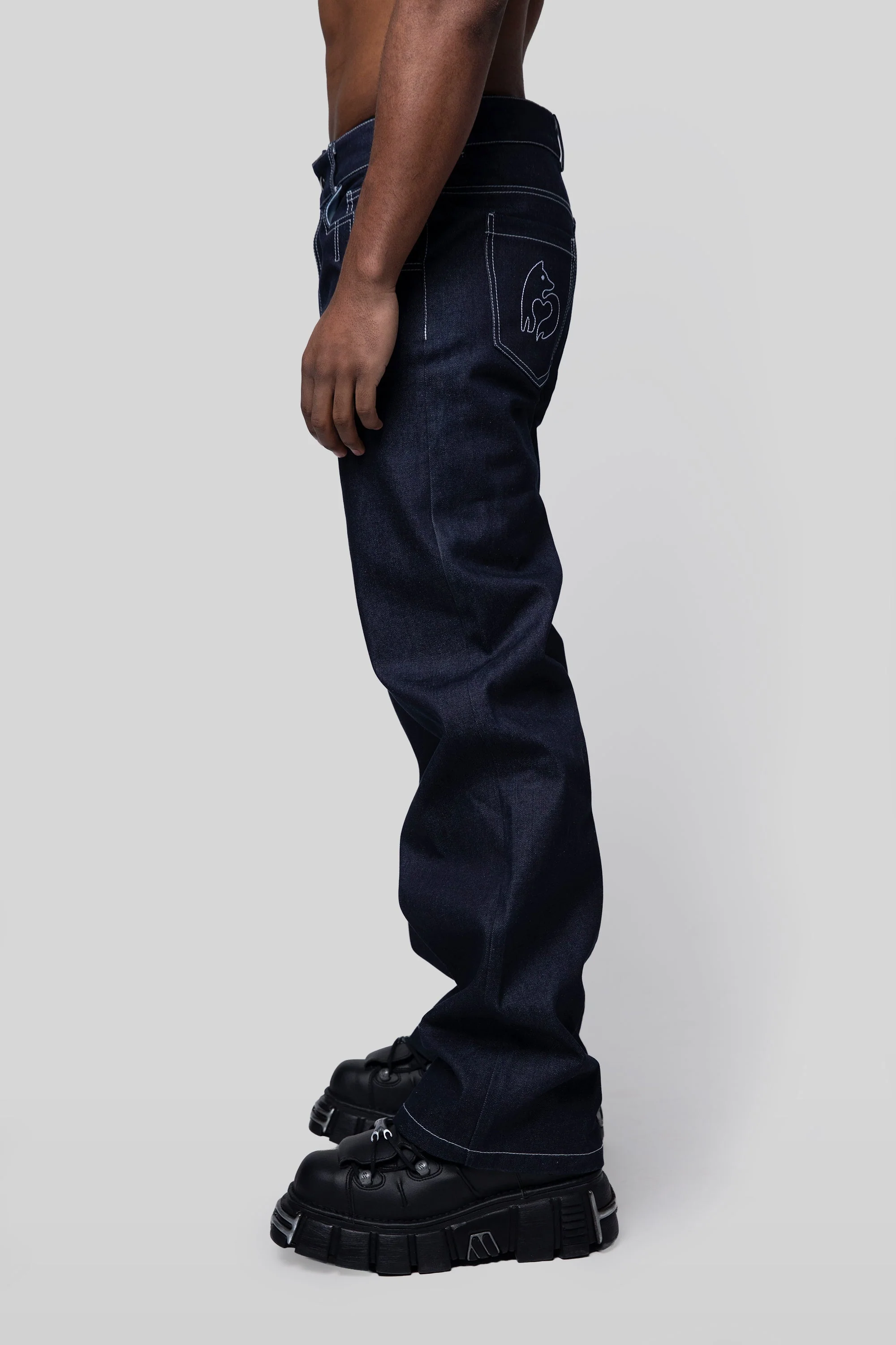 4Front Jean - Image 8