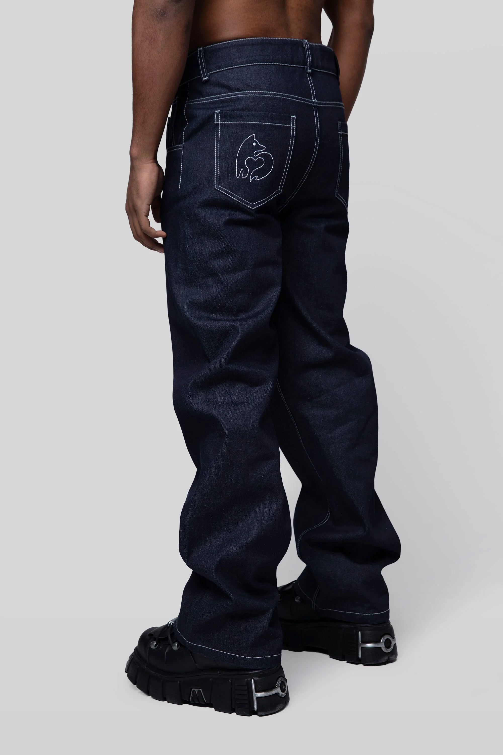 4Front Jean - Image 9