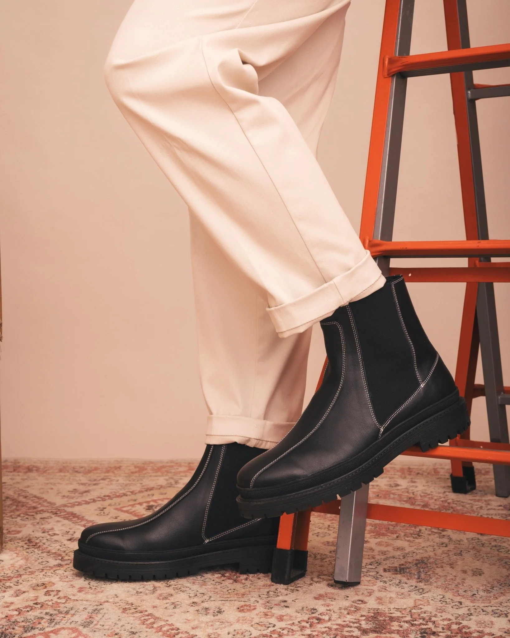 ABRIL Black - Image 4