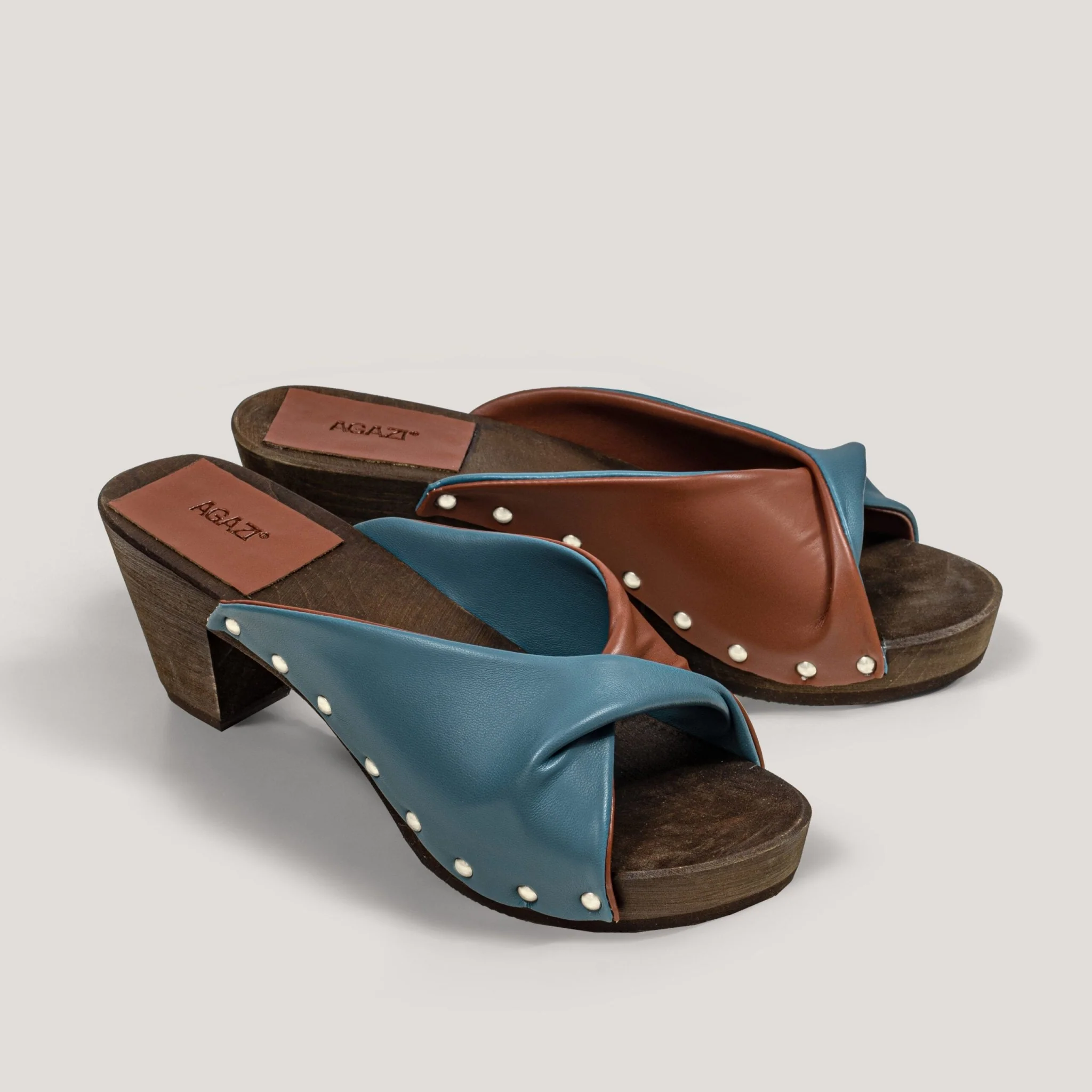 "All that she wants!" – plant-based clogs – jeans & caramel - Image 4