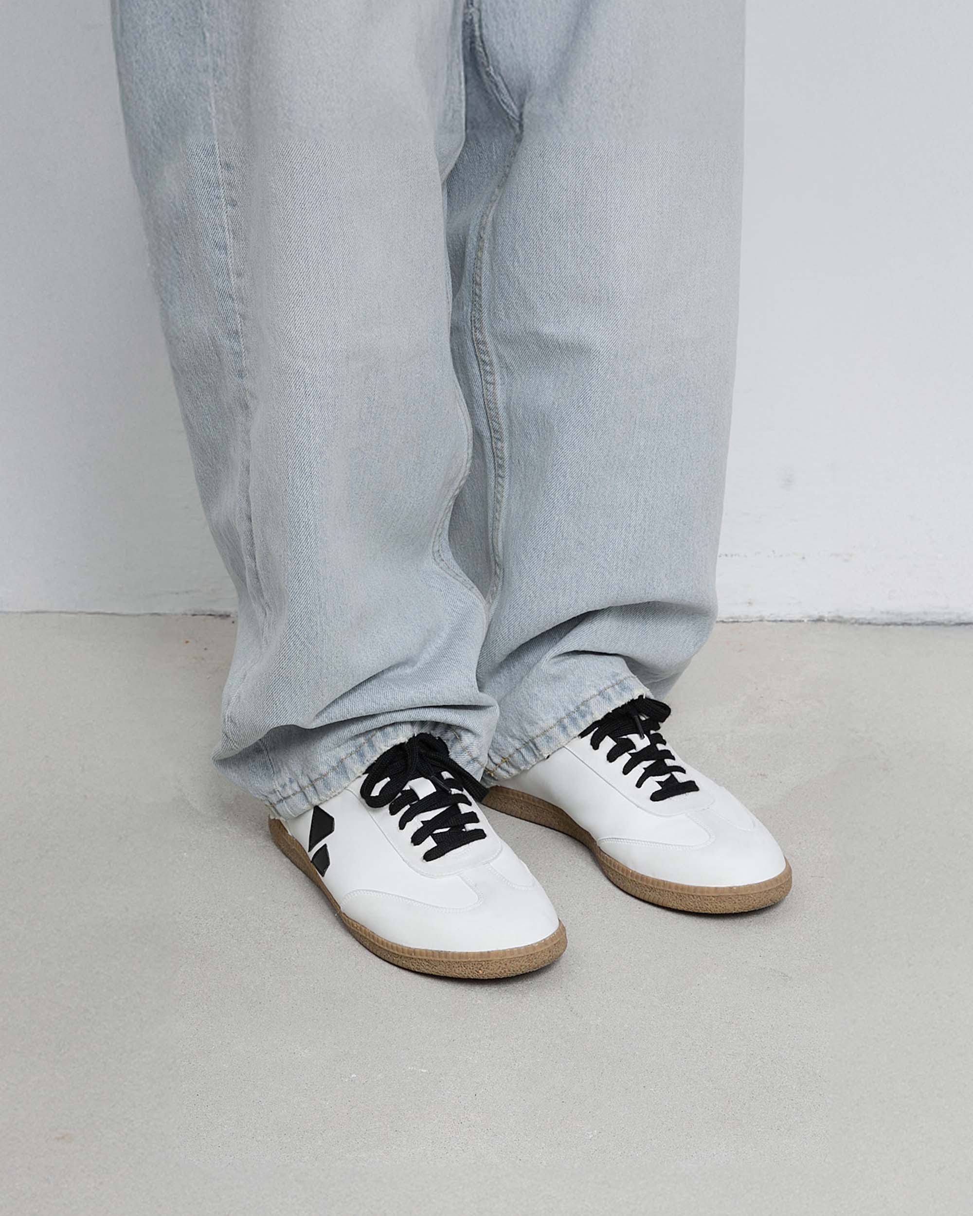 Brava Sneakers White Black Men - Image 2