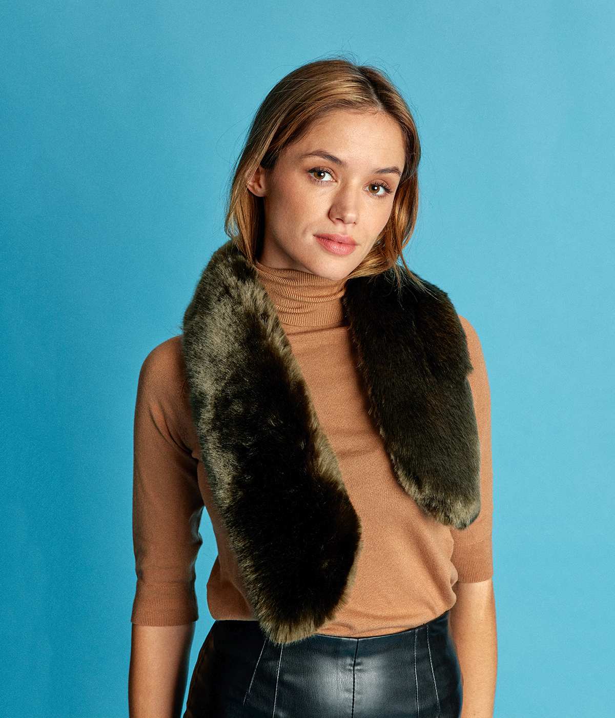 Joséphine Bronze Green Vegan Fur Scarf - Image 5