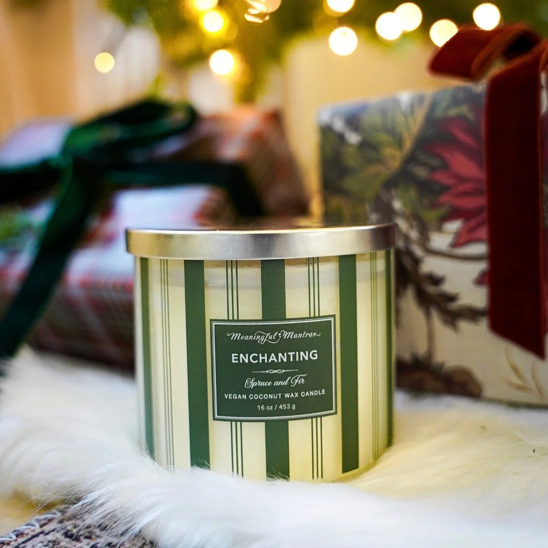 Festive 3-Wick Spruce & Fir 16oz Candle - Image 4