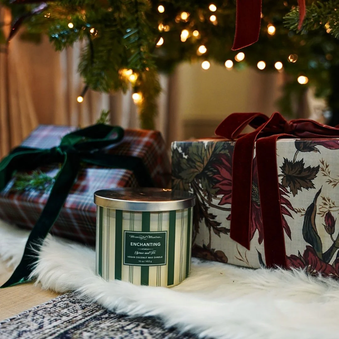 Festive 3-Wick Spruce & Fir 16oz Candle - Image 6