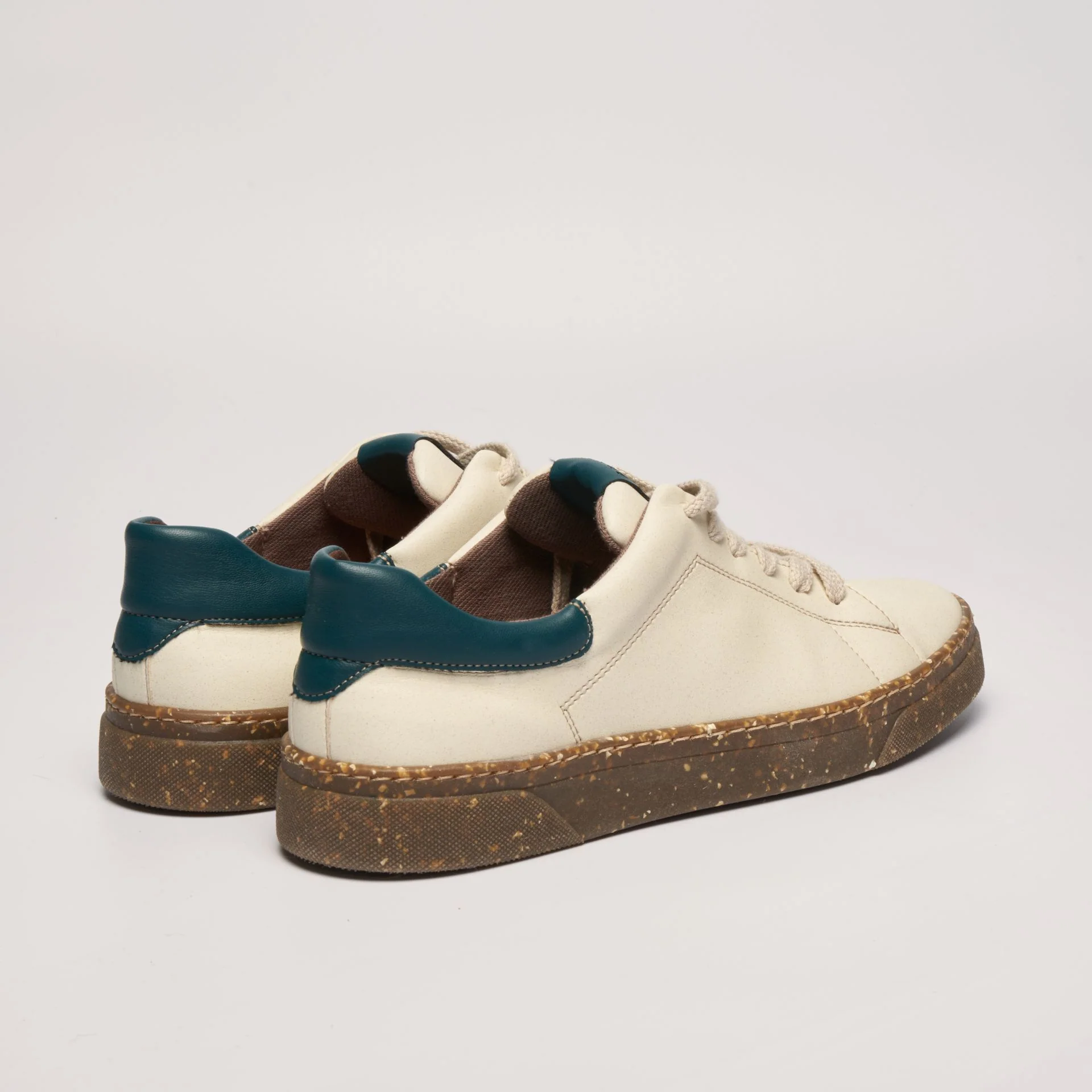 JACOB plant-based sneakers – beige & green - Image 4