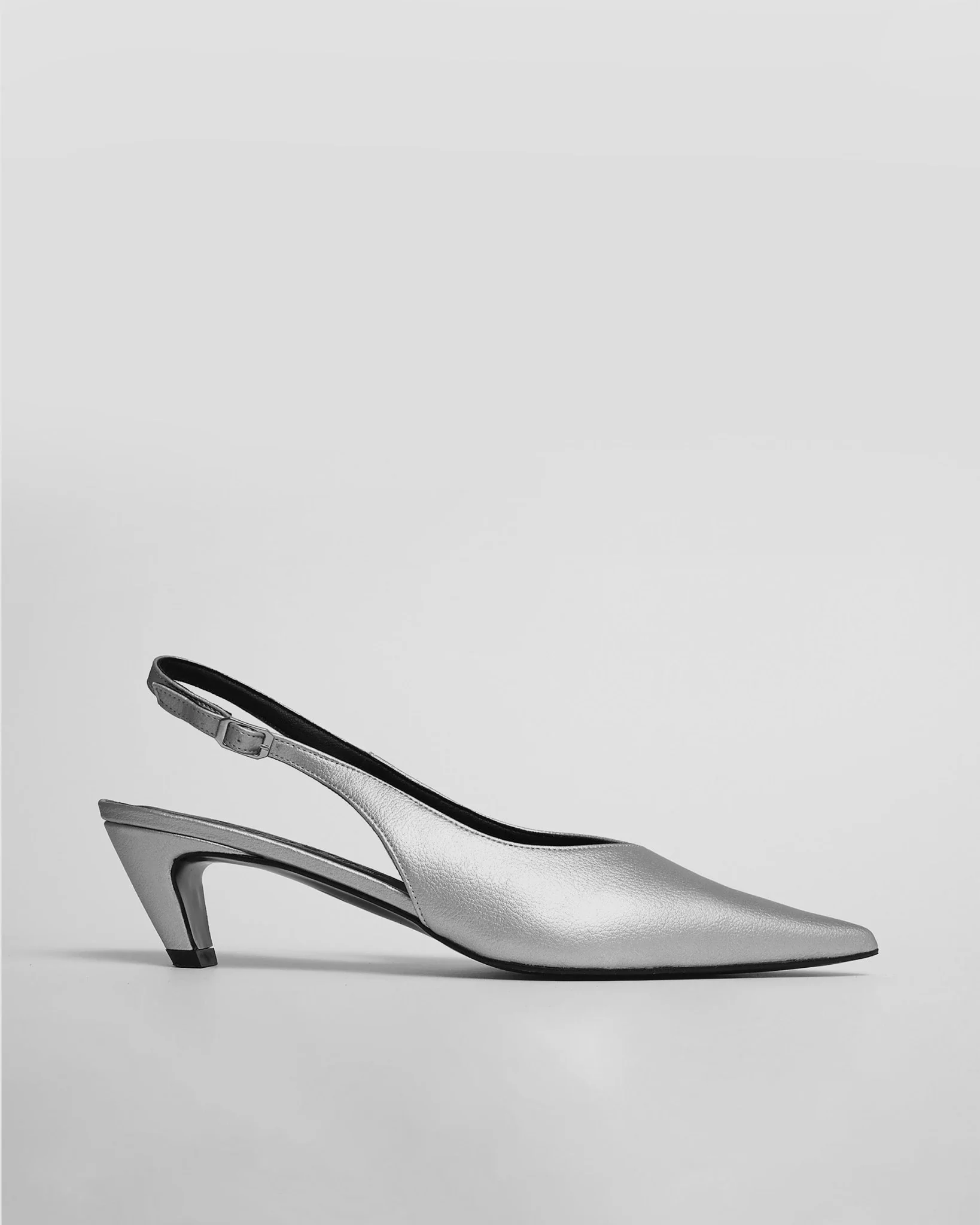 Kitten Heels Silver pointy toe pumps - Image 2