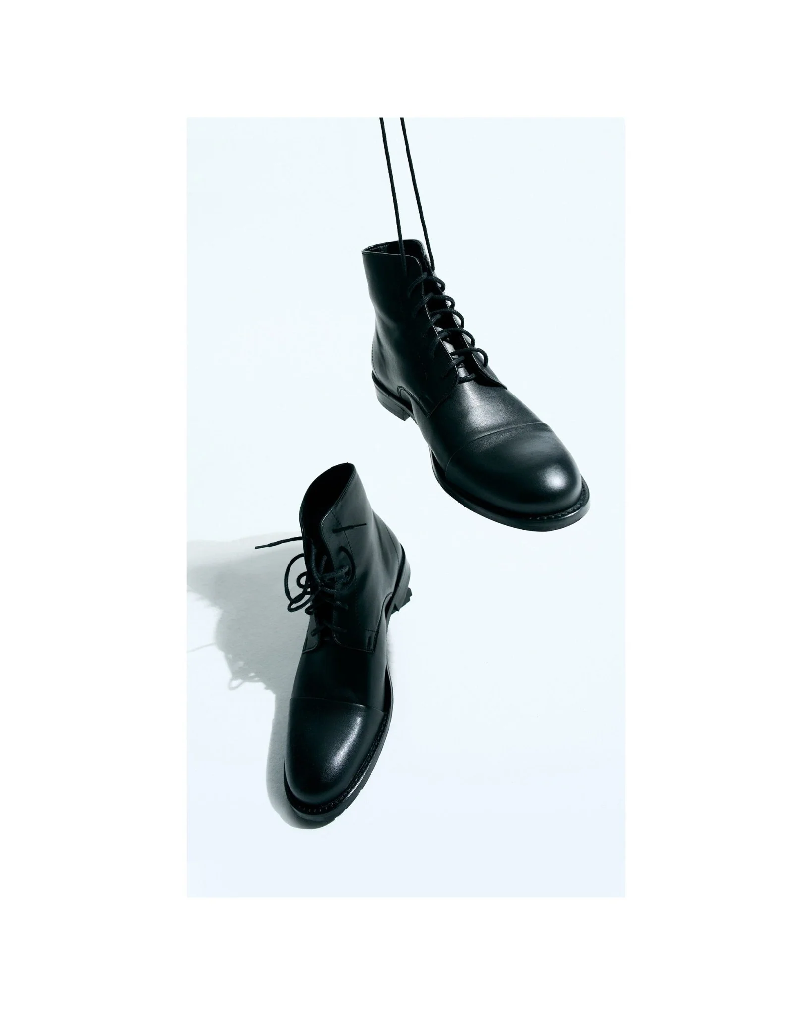 Laced-up Ankle Boots made of vegan corn leather - Image 2