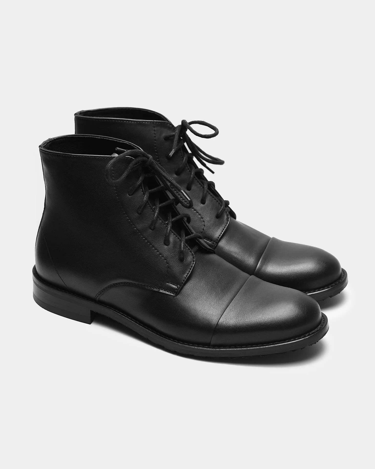 Laced-up Ankle Boots made of vegan corn leather - Image 3