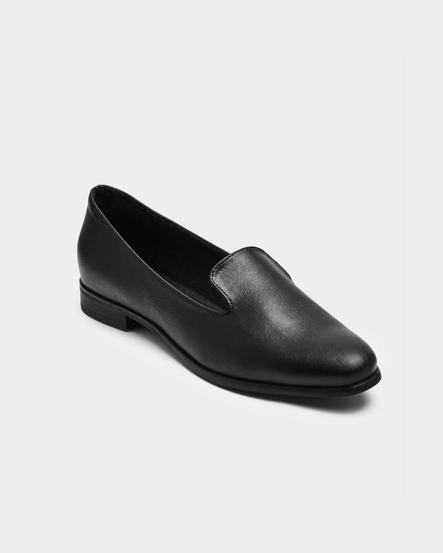 Lords Black Loafers made of grape leather Vegea - Image 2