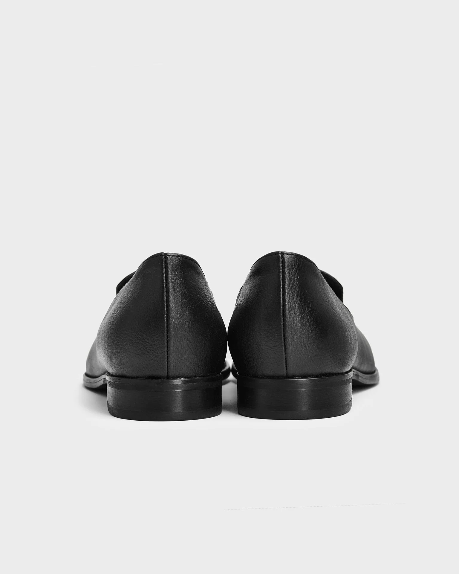 Lords Black Loafers made of grape leather Vegea - Image 6