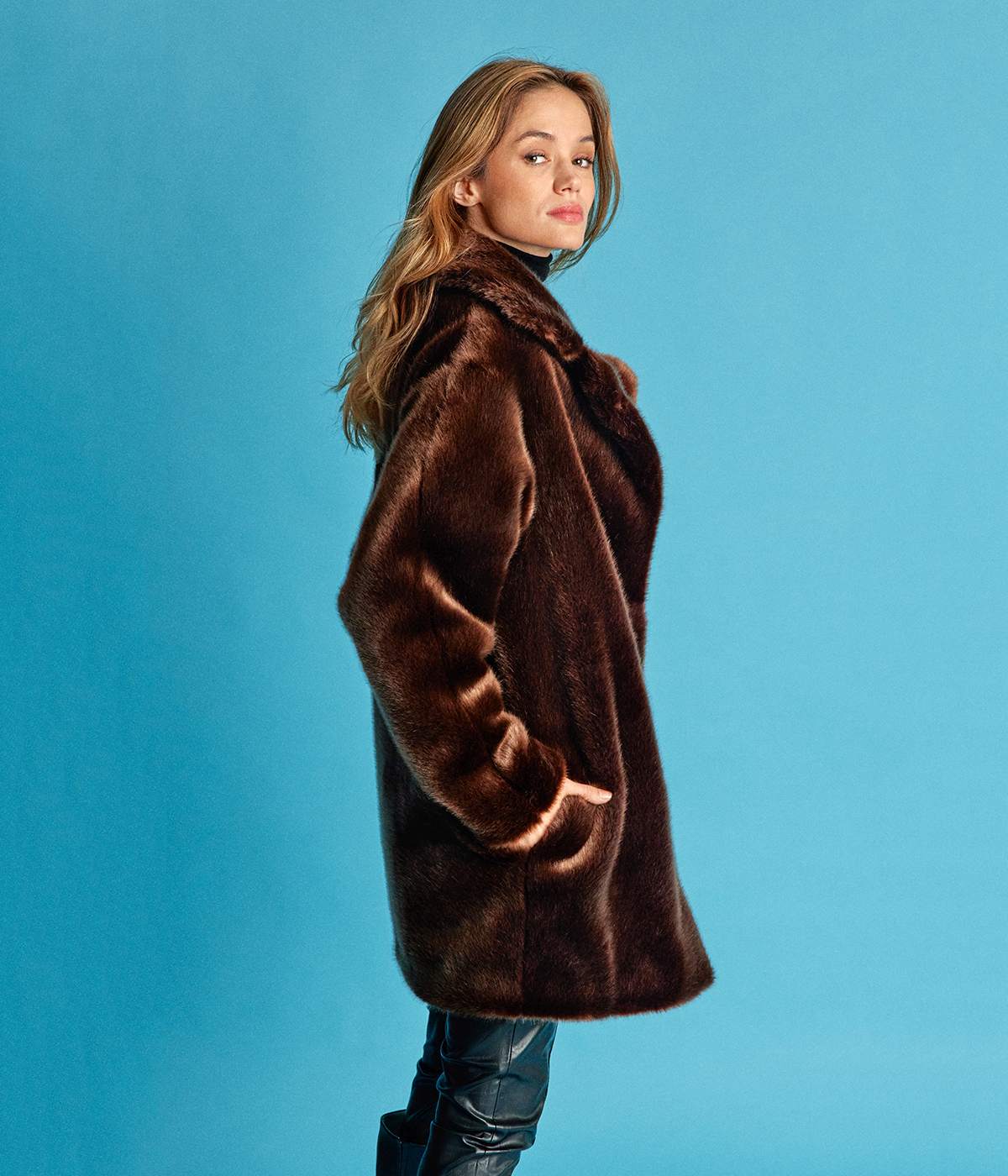 Manteau en Fourrure Vegan Babylone Chocolat - Image 3