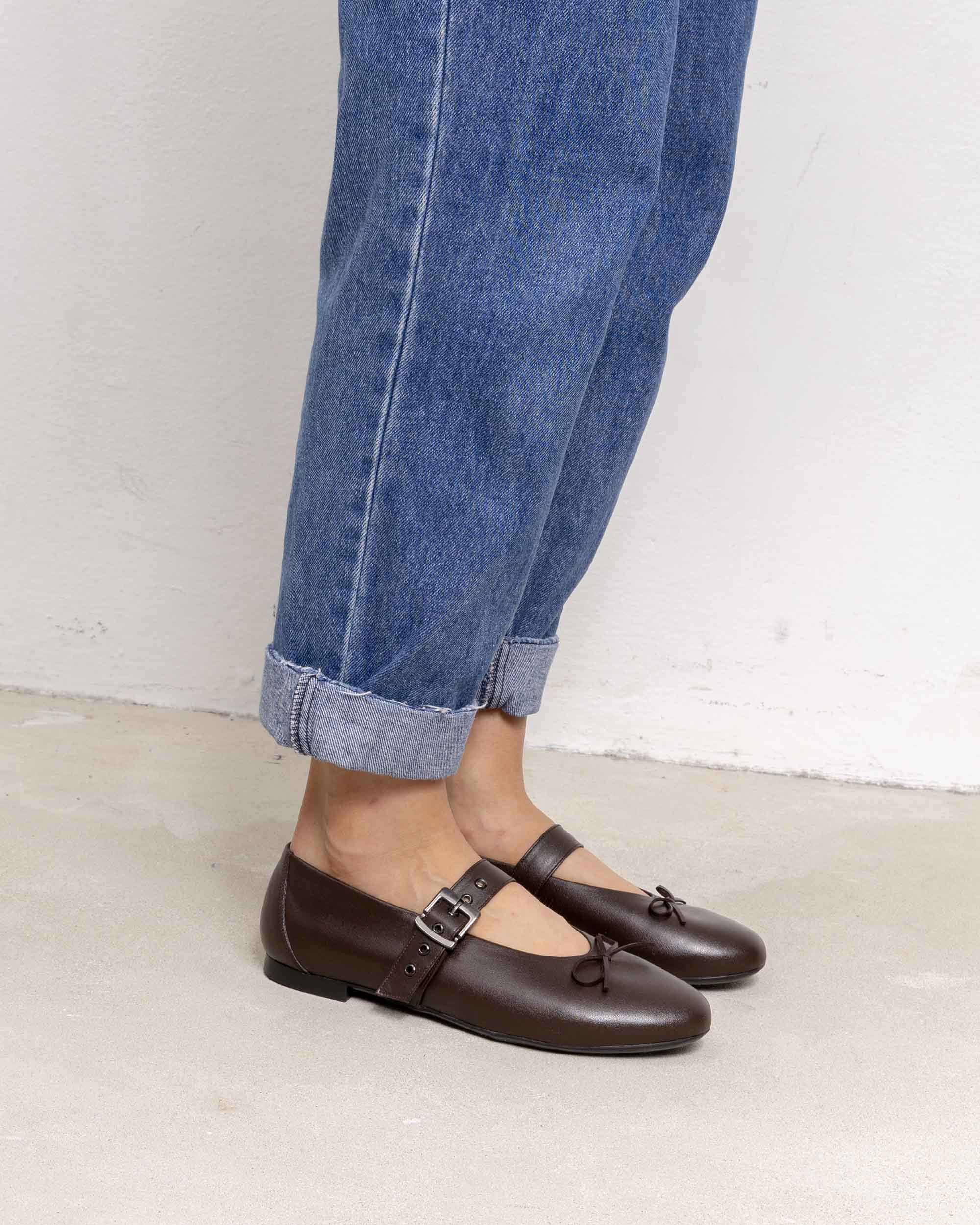 Mara Pumps chocolate ballet flats with a strap - Image 2