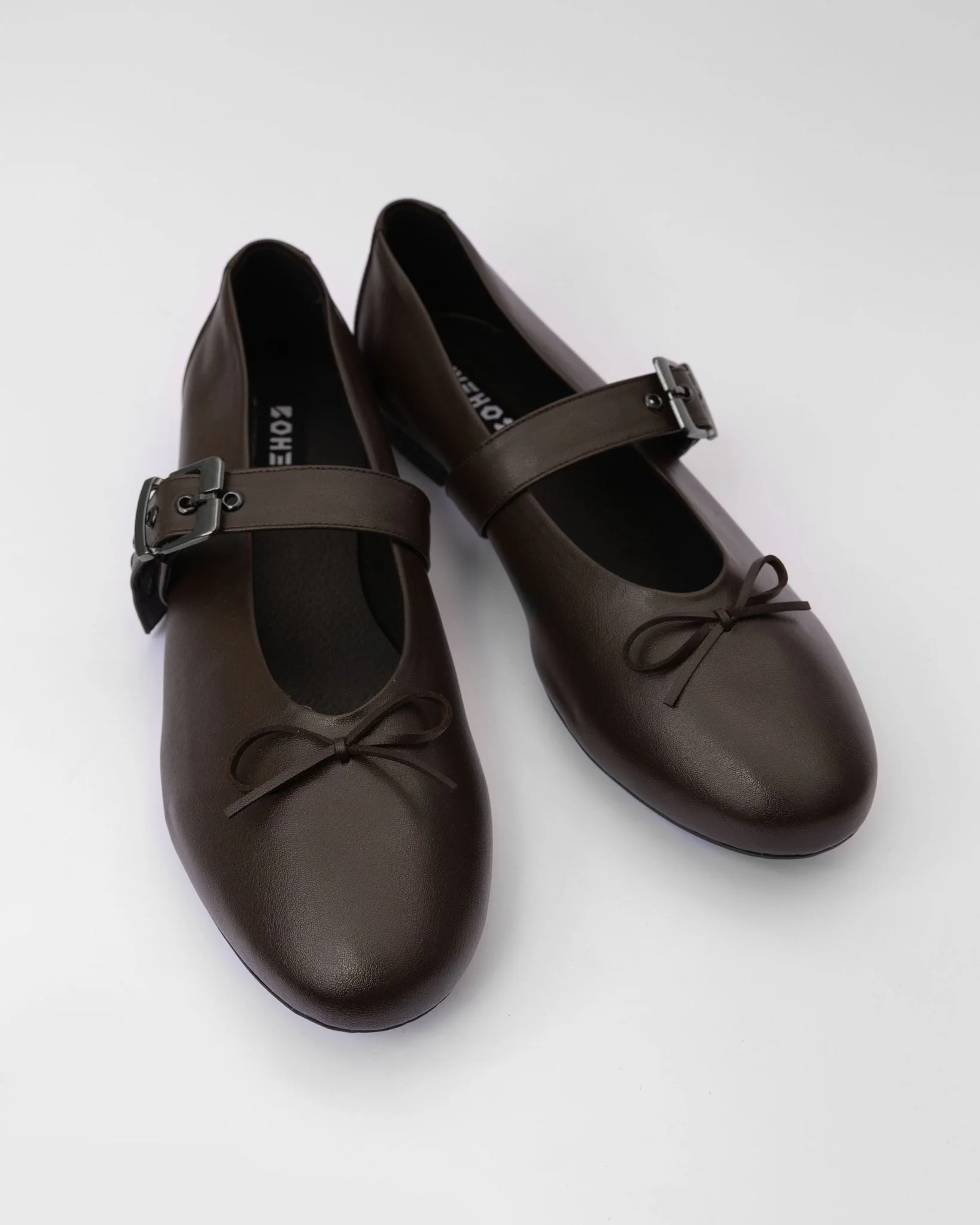 Mara Pumps chocolate ballet flats with a strap - Image 4
