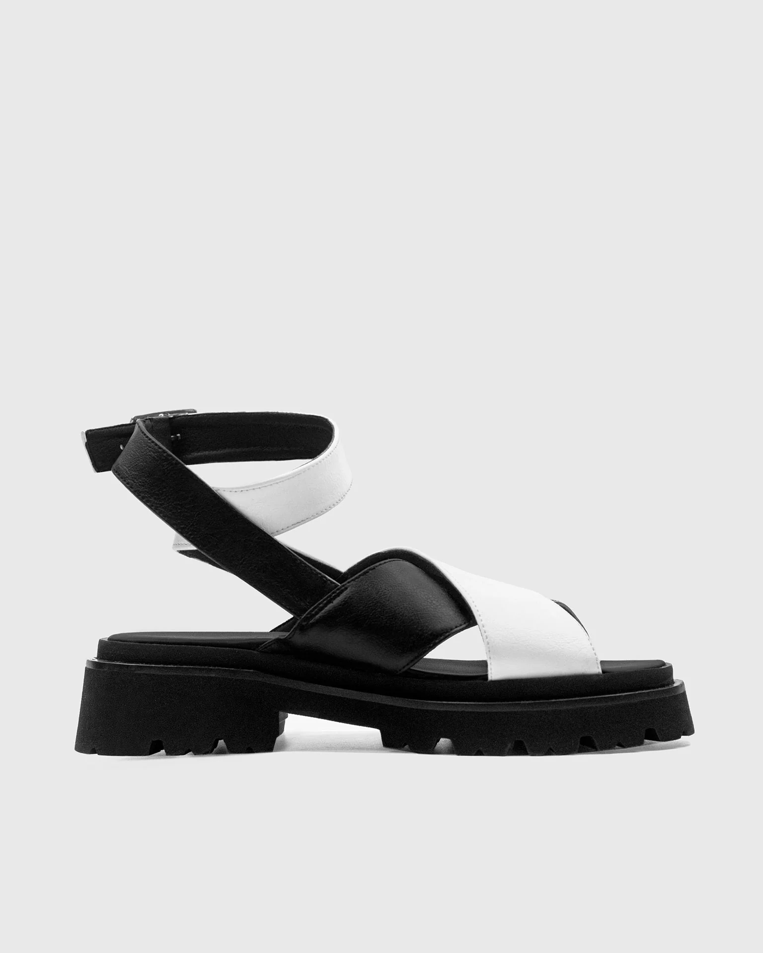 Medley Sandals made of cactus leather Desserto® - Image 3