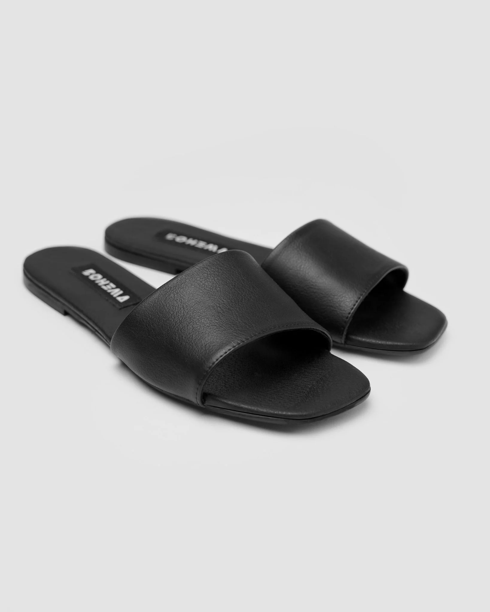 Mellow Slides Black vegan slides made of corn leather - Image 3
