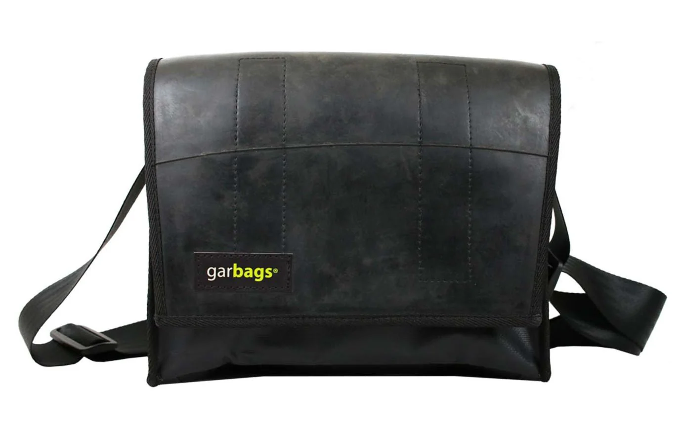 messenger bag M publicity banner & inner tube black