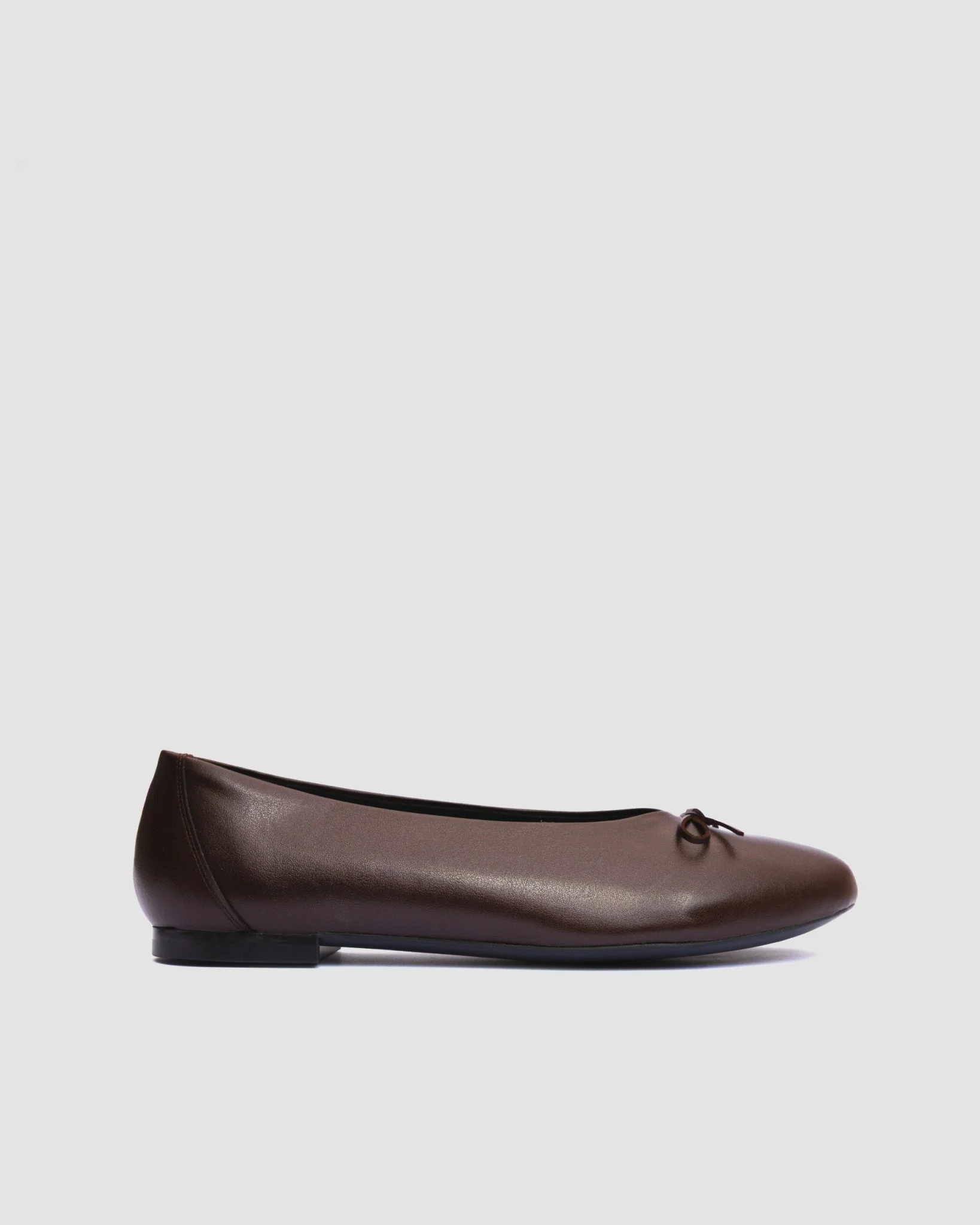 Mossy Pumps Chocolate brown ballet flats with a bow - Image 6