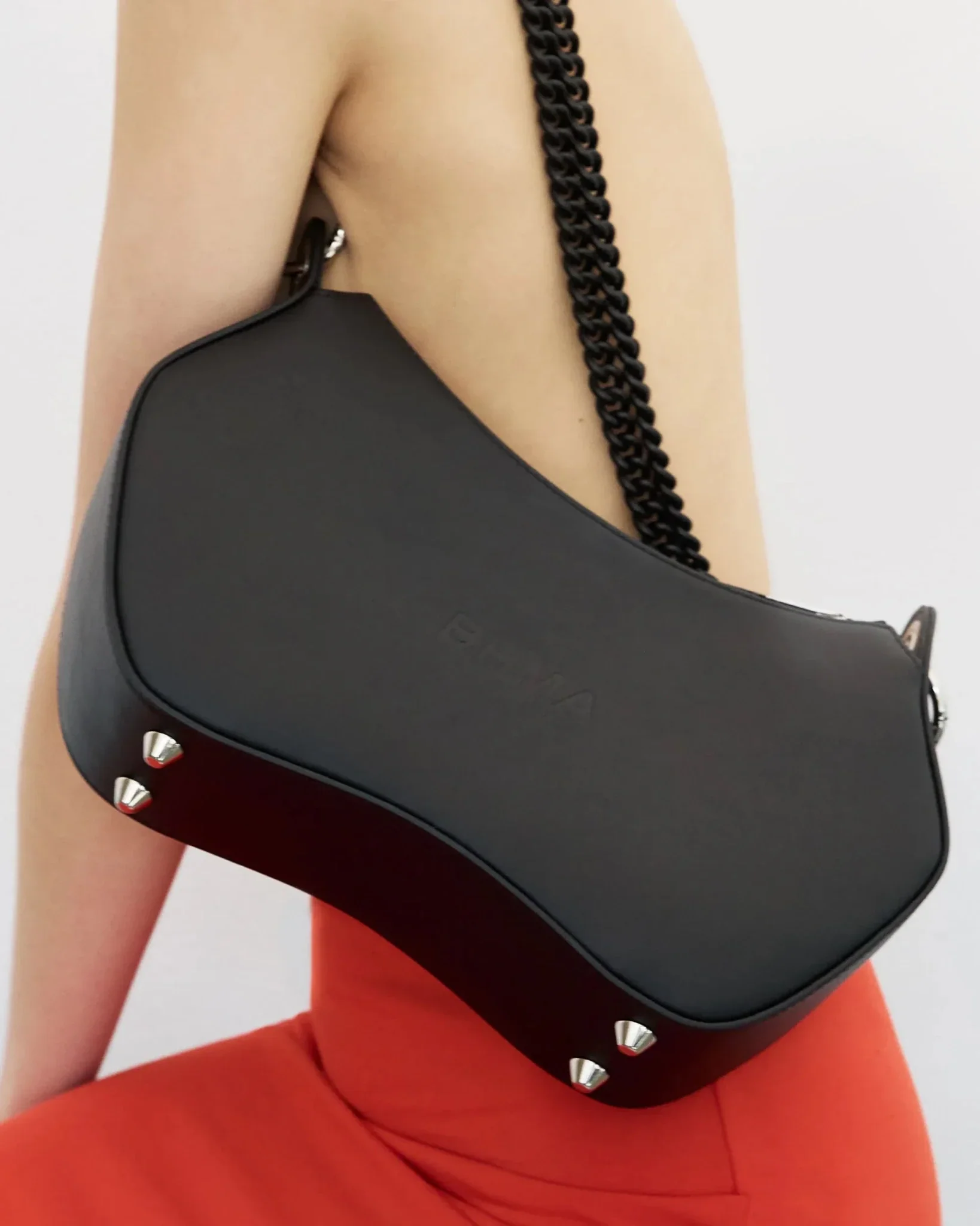 Noir BHMA Bag of grape-based vegan leather - Image 4