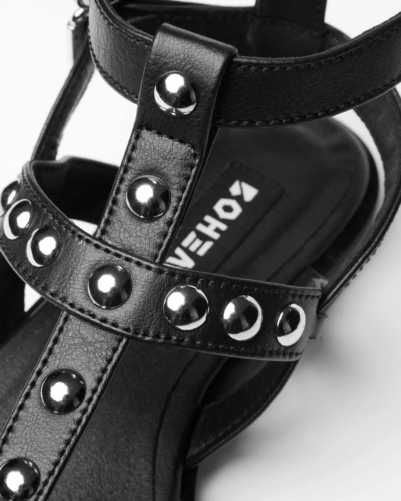 Nox Sandals gladiator sandals made of grape-based vegan leather - Image 4