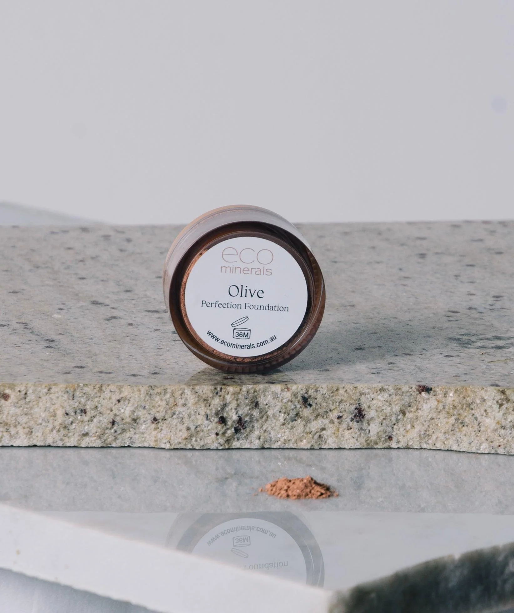 Perfection Dewy Mineral Foundation - Image 13