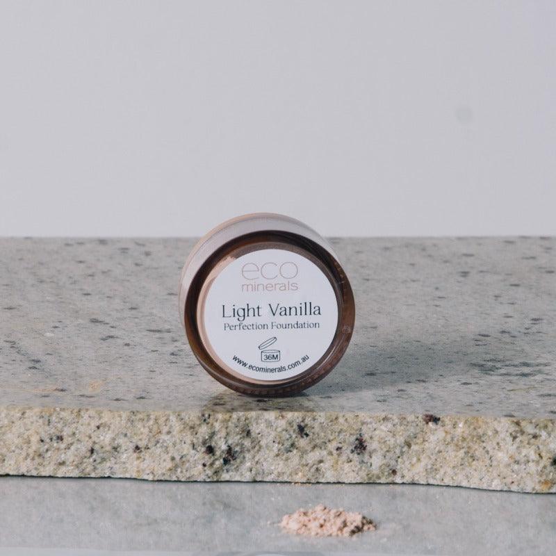 Perfection Dewy Mineral Foundation - Image 4