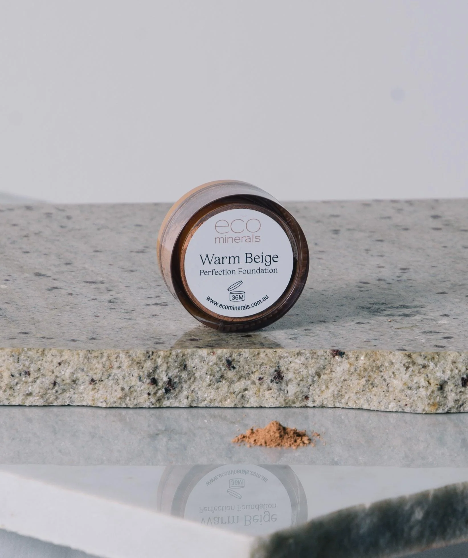 Perfection Dewy Mineral Foundation - Image 9