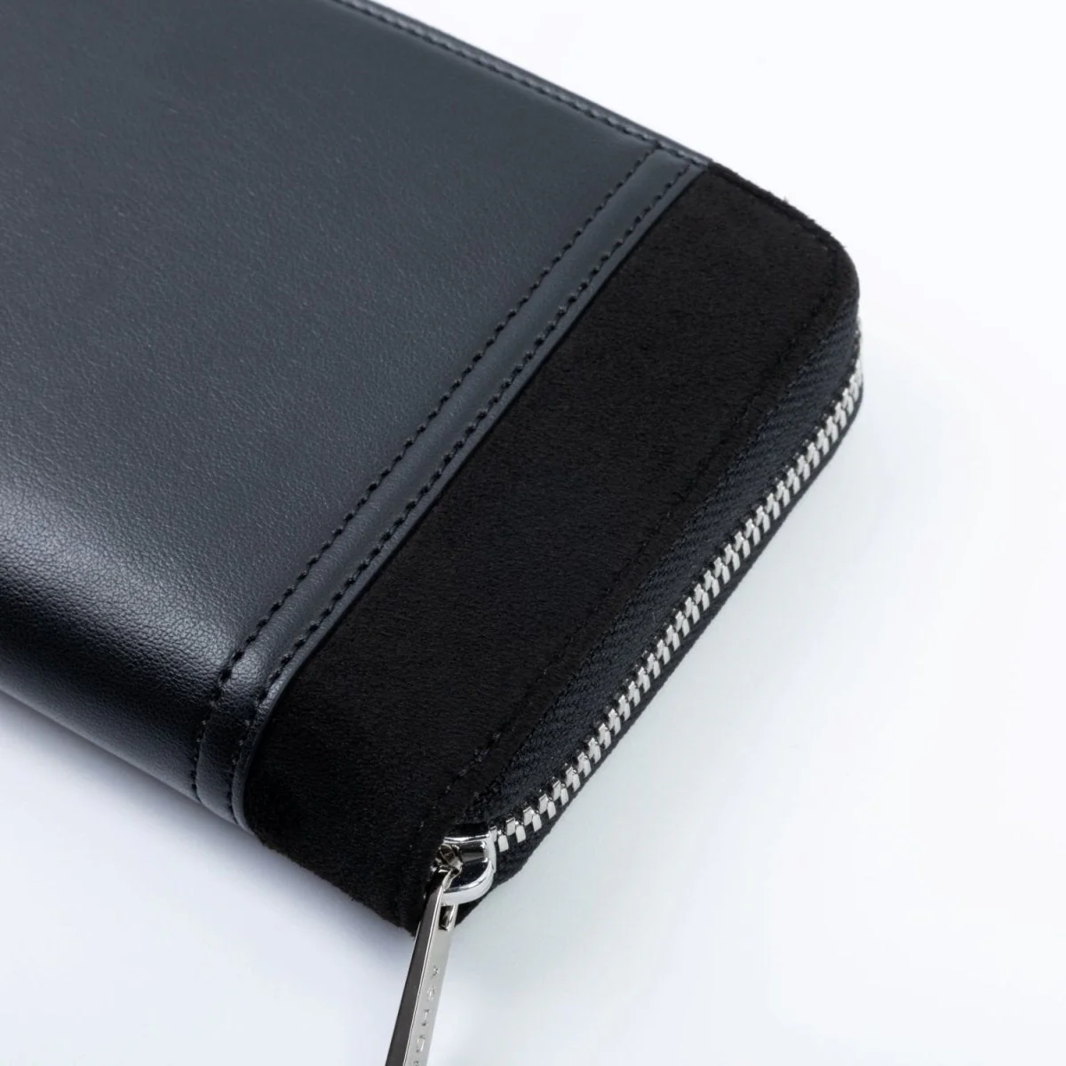 Oxymore Uppeal™ Black Companion Wallet - Image 3