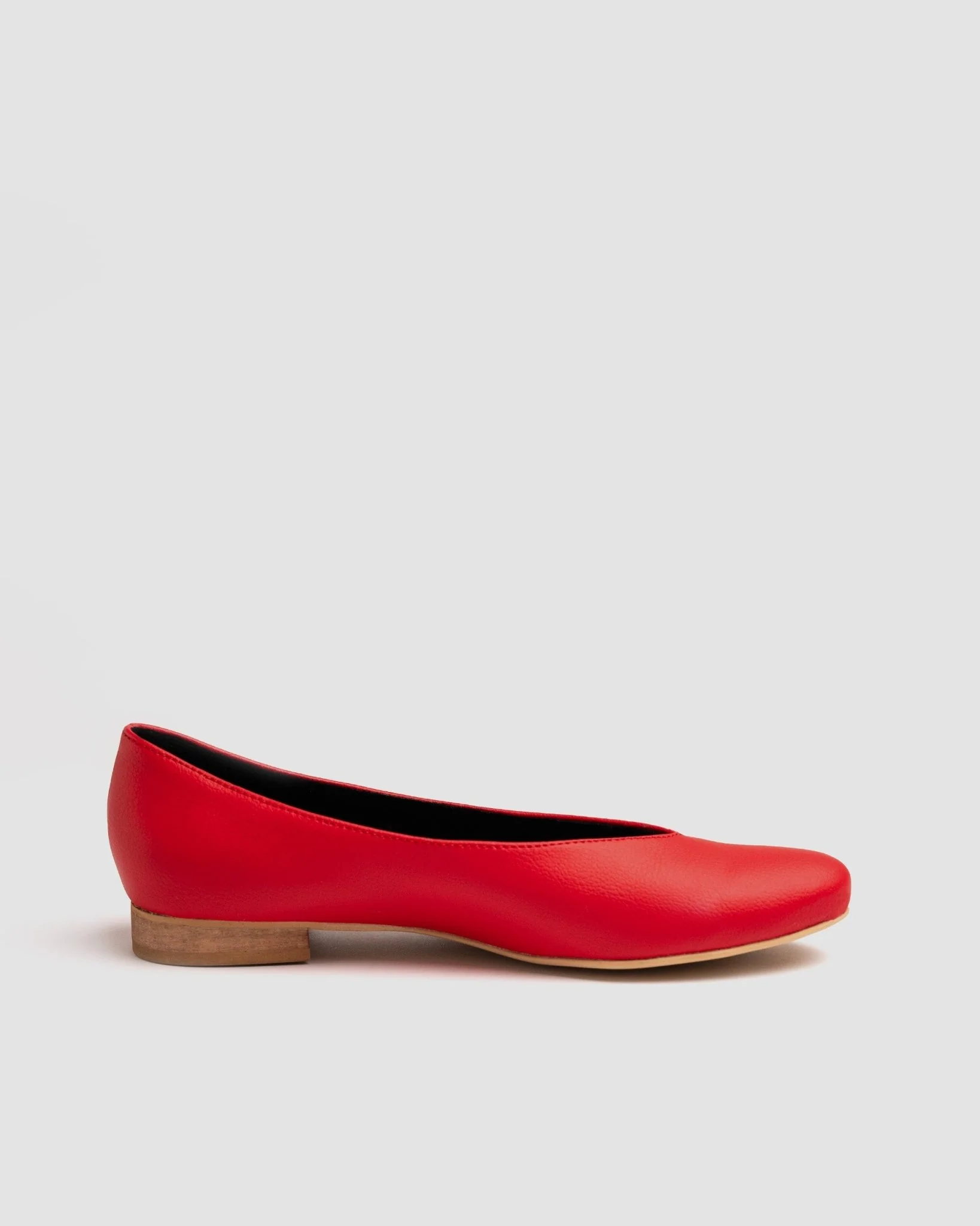 Pumps Red vegan ballerinas made of vegan grape leather Vegea - Image 5