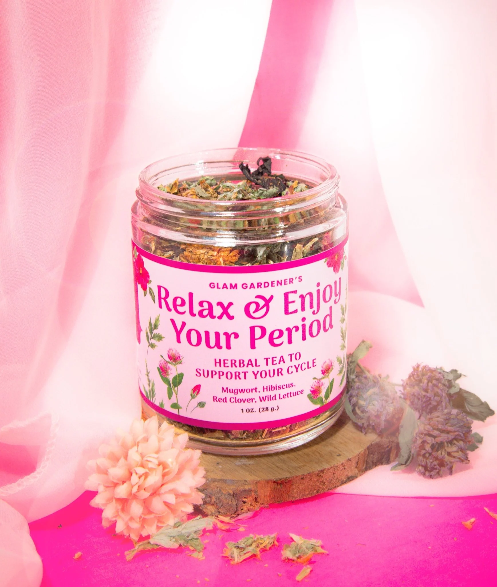 RELAX & ENJOY YOUR PERIOD • Looseleaf herbal tea for period and PMS relief with mugwort, red clover, wild lettuce, and hibiscus - Image 4