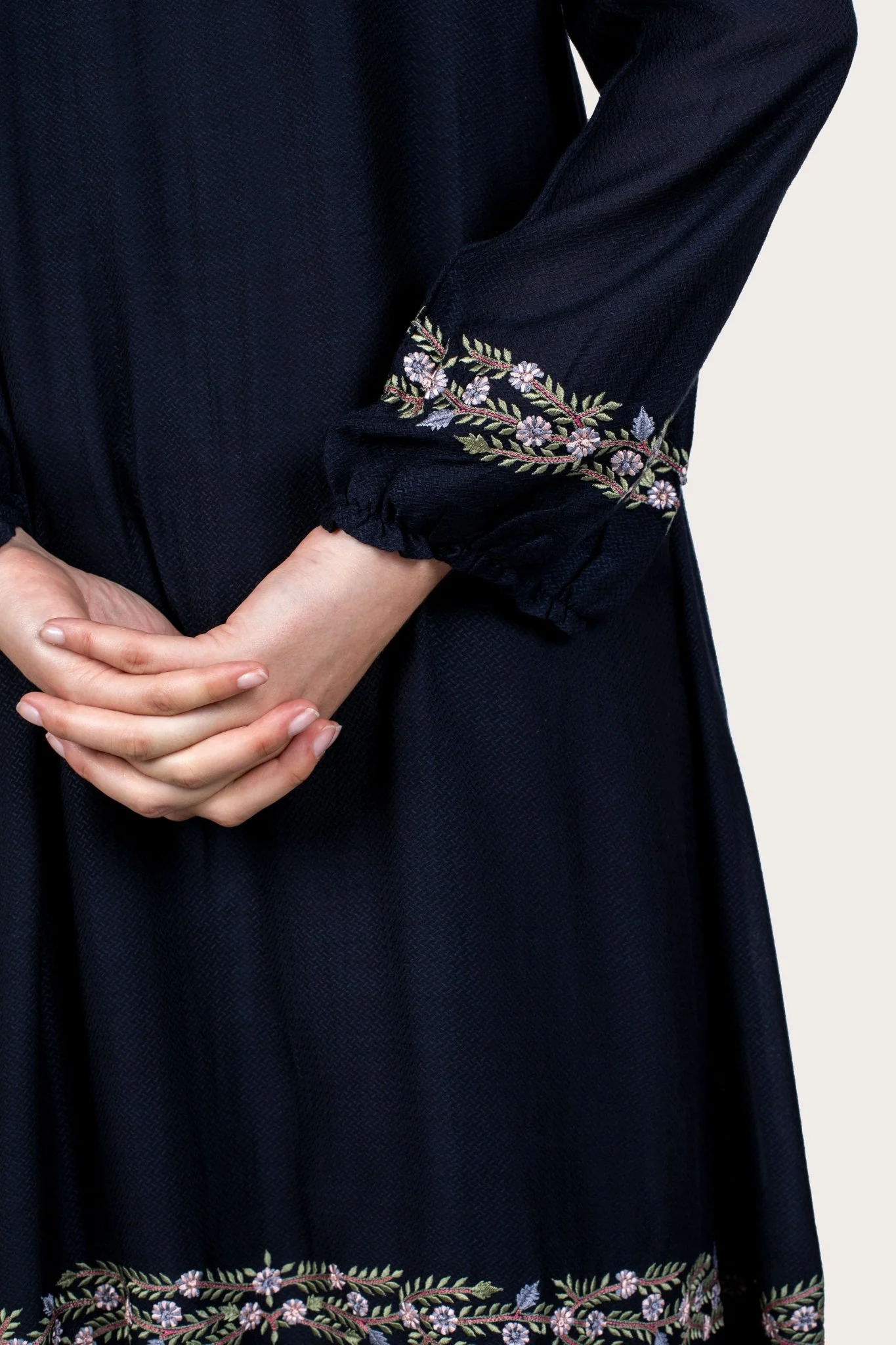 Robe Ascilla - Image 5