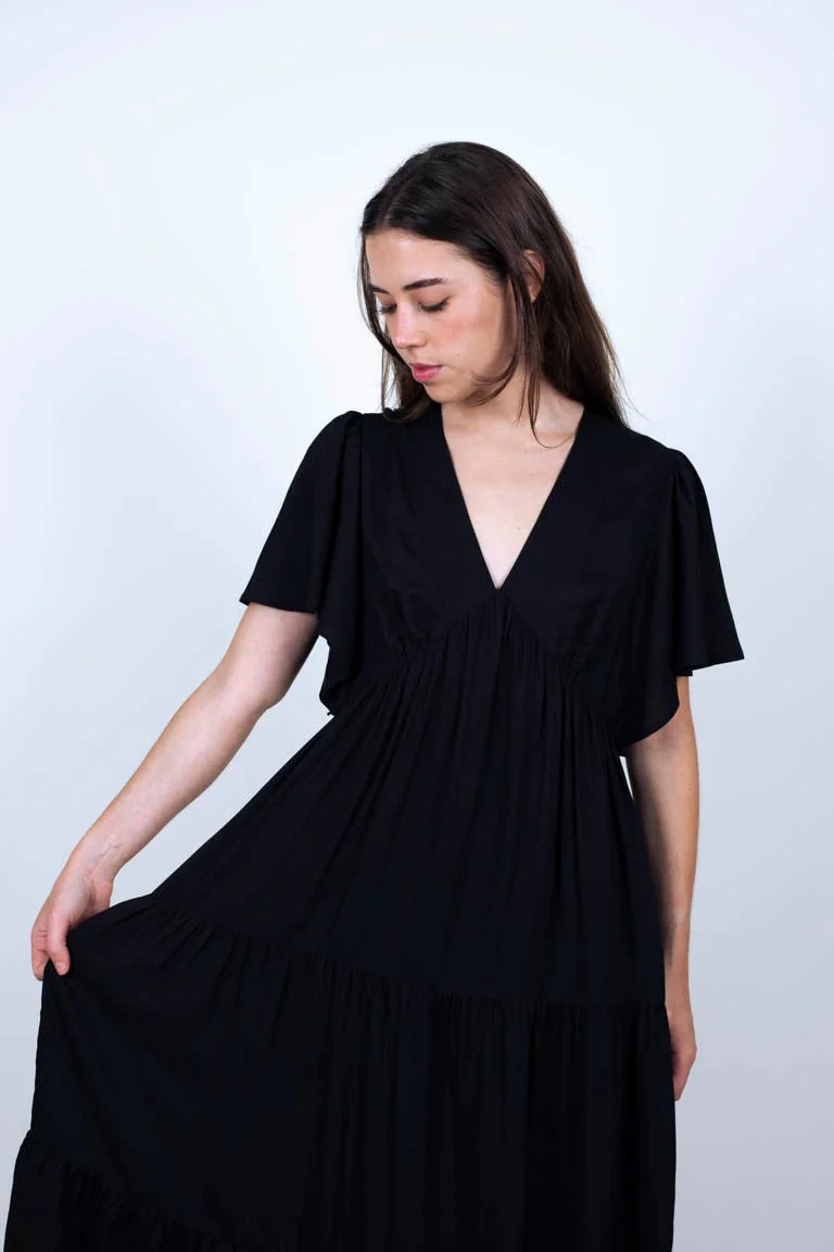Robe Hanna Black - Image 3