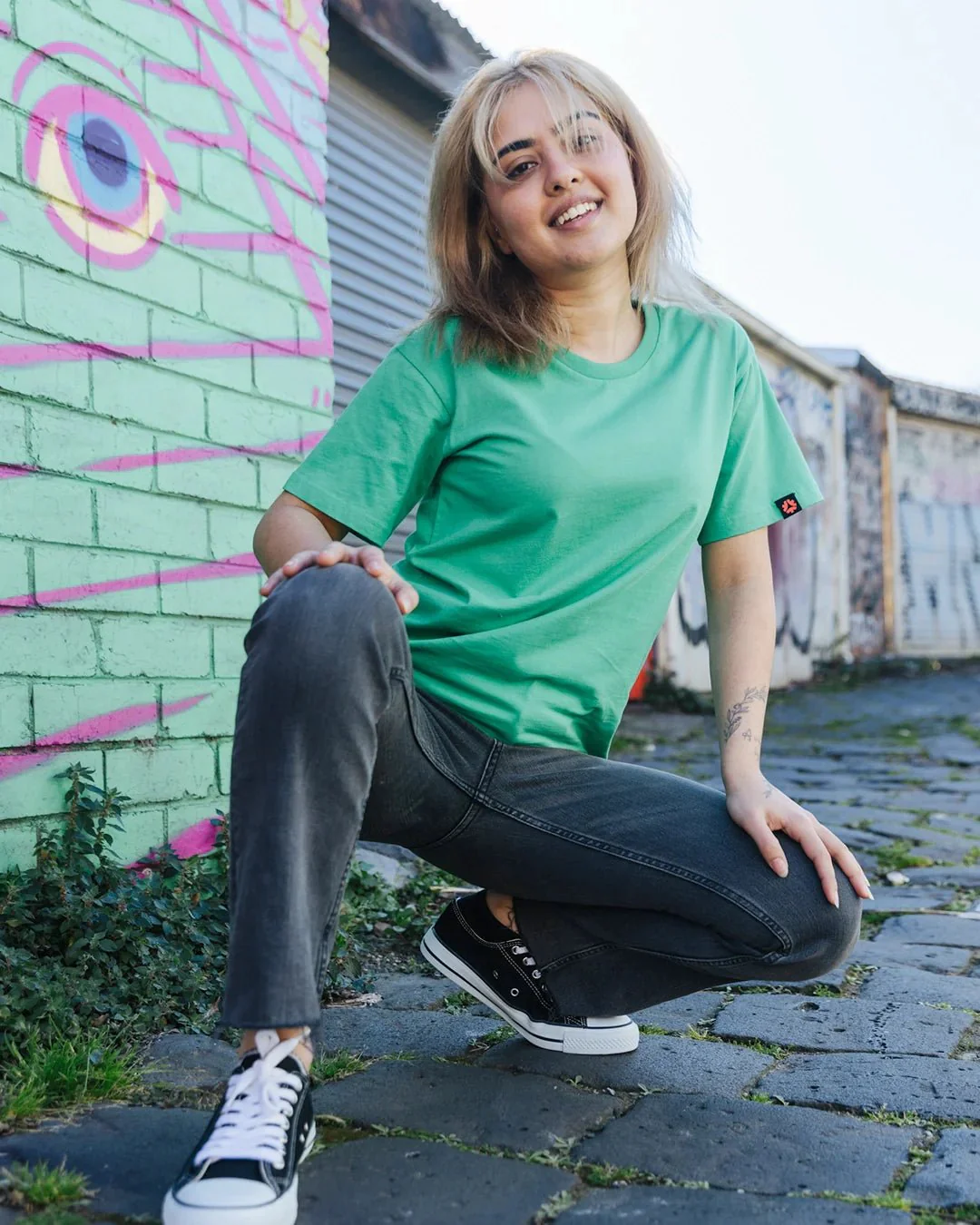 Round Neck T-shirt, Unisex Green - Image 3