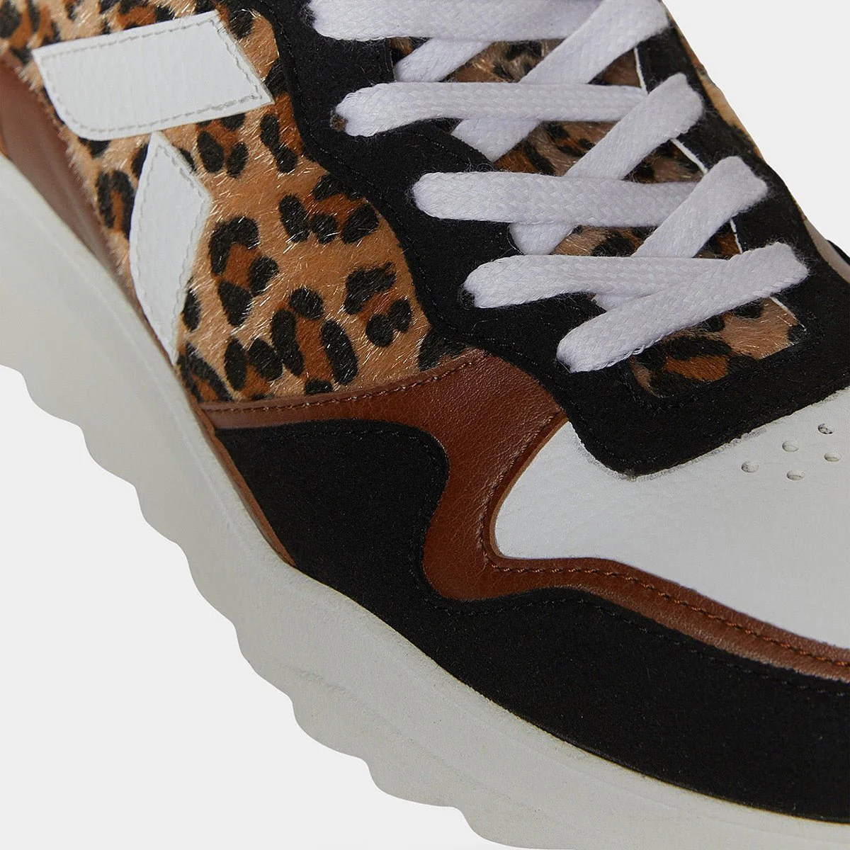 Lewis Running Sneaker – Biosourced & Recycled Leopard - Image 4