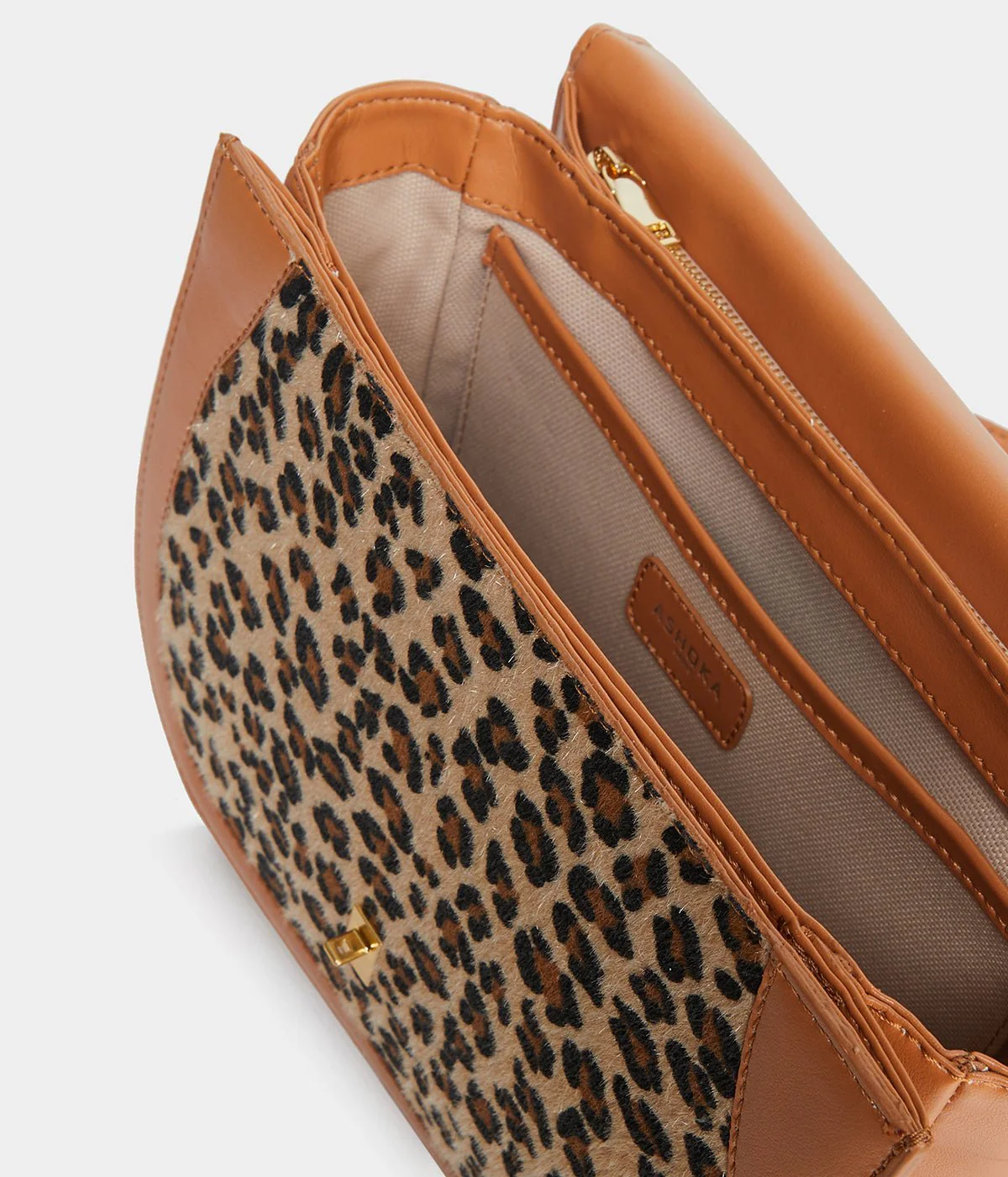 Marilyn Amazone Leopard & Uppeal™ Caramel Bag - Image 5