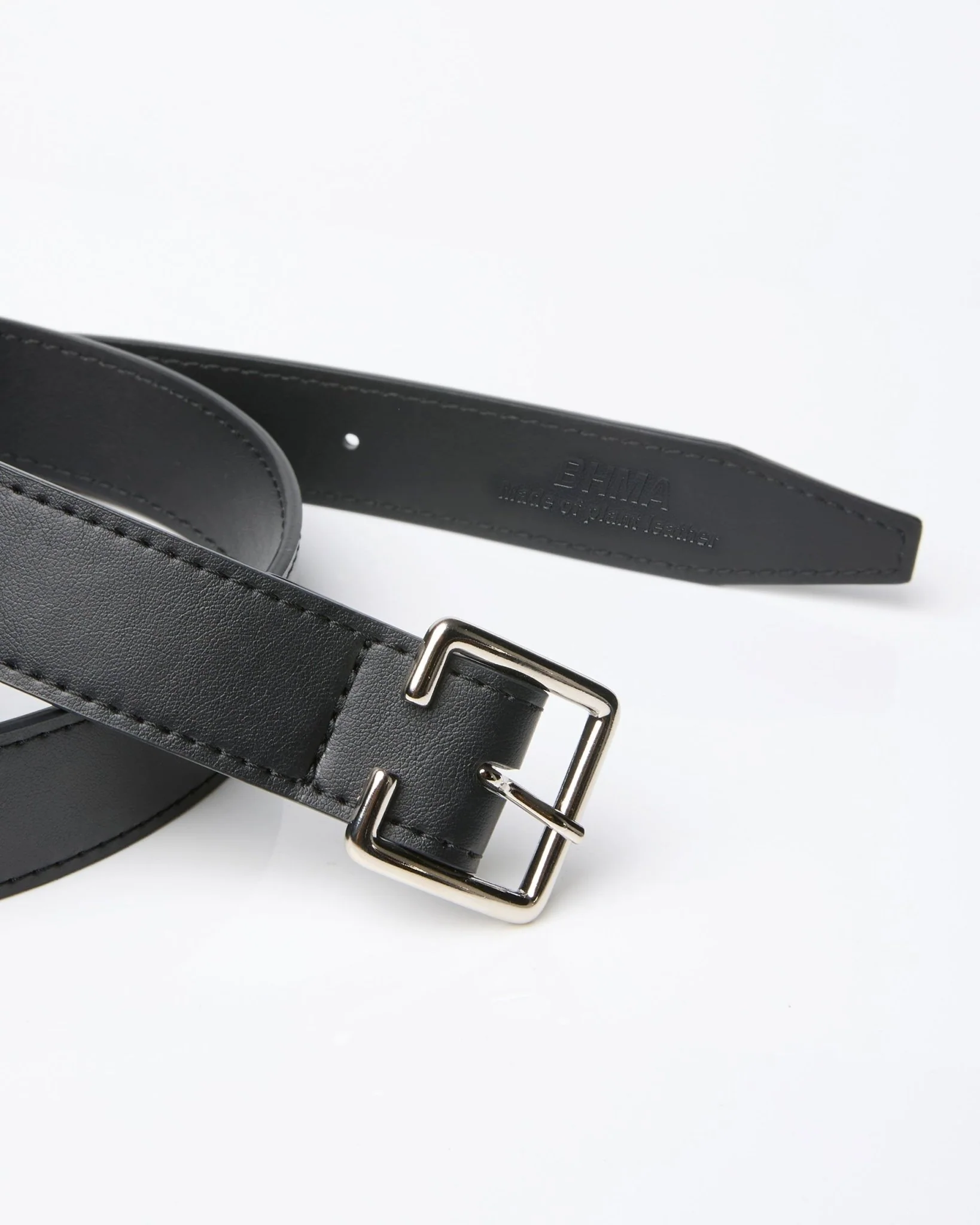 Sleek Belt vegan women's belt made of corn-based leather - Image 3