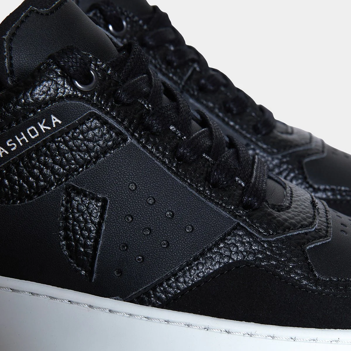 Matéo Low-Top Biosourced & Recycled Sneaker – Black - Image 5