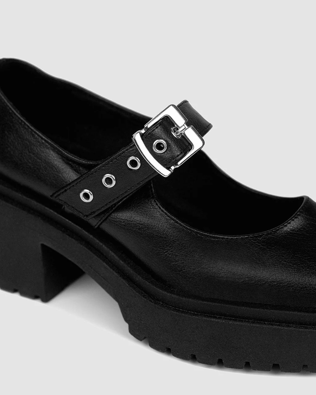 Squared Mary Jane Pumps Black made of Grape Leather - Image 8