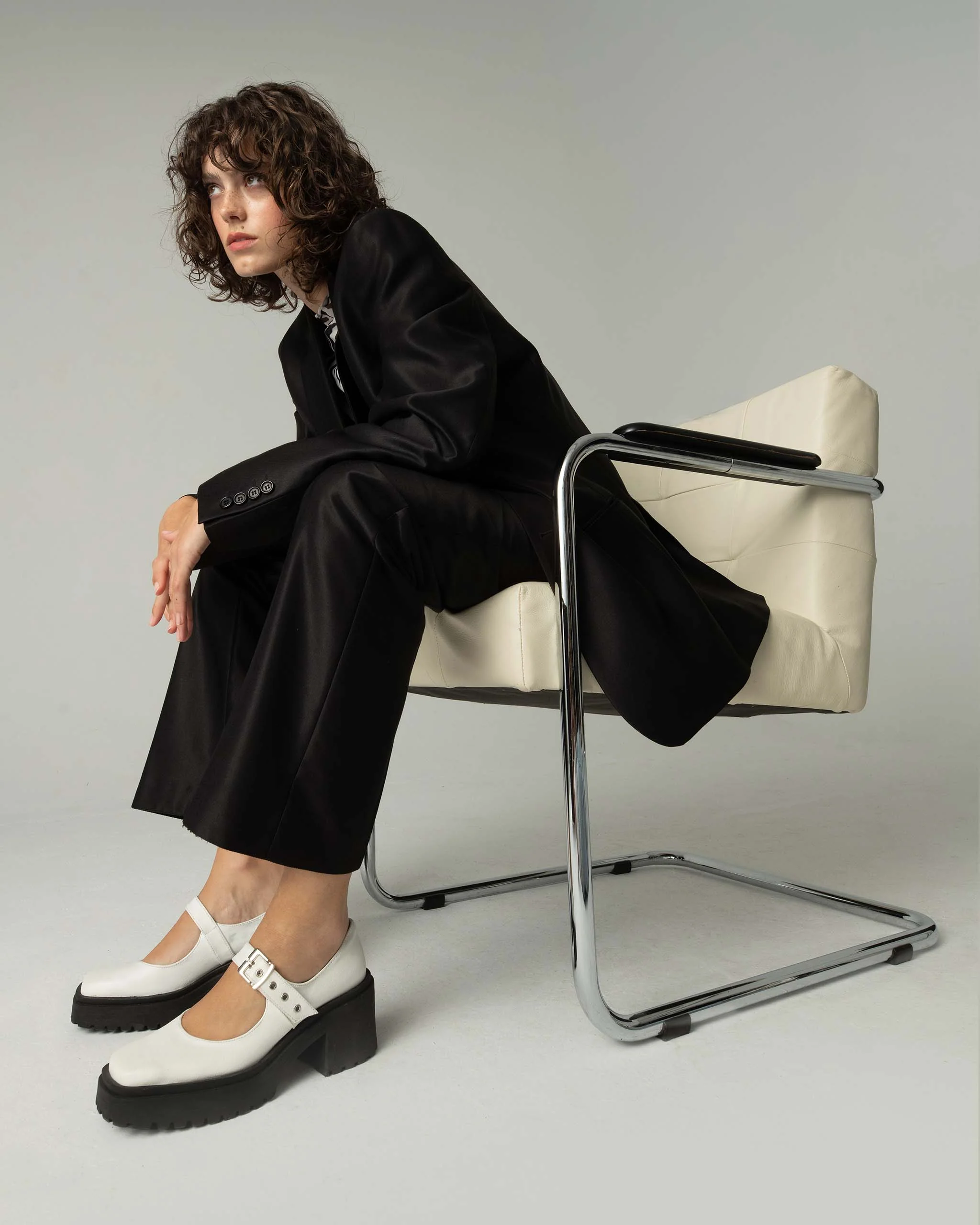 Squared Mary Jane Pumps White made of Vegea grape leather - Image 7