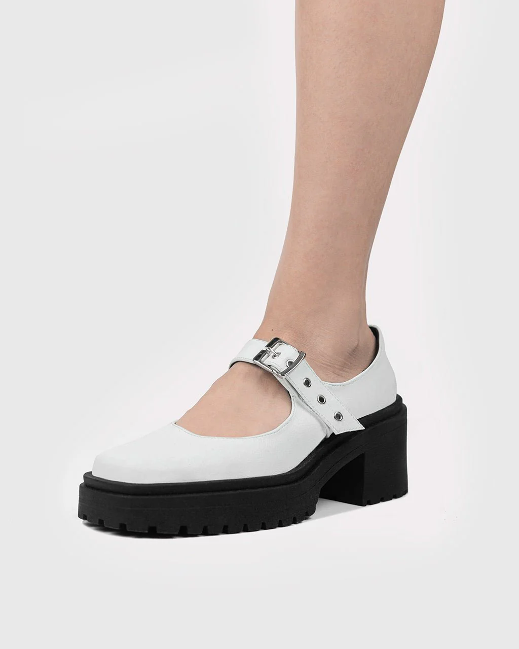 Squared Mary Jane Pumps White made of Vegea grape leather - Image 8
