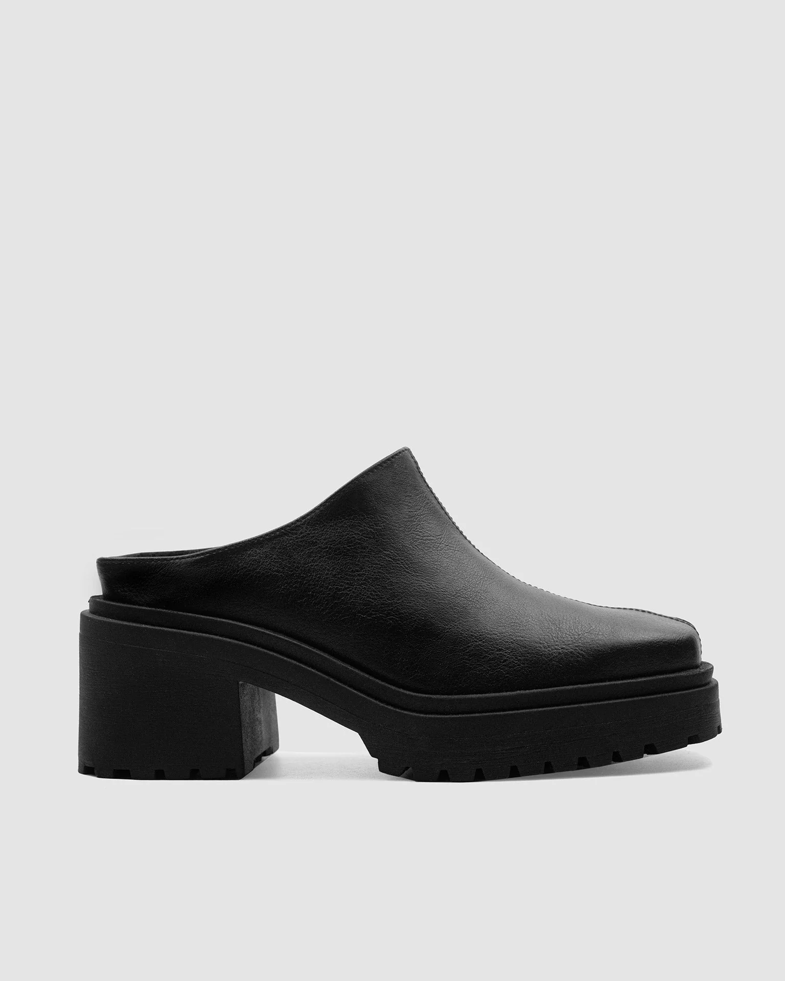 Squared Mule Black made of Grape Leather - Image 4