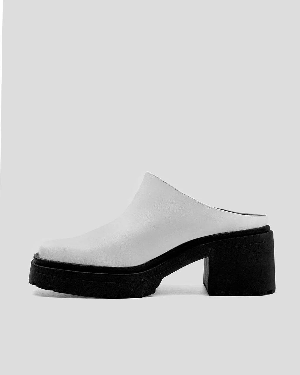 Squared Mule White made of Grape Leather - Image 4