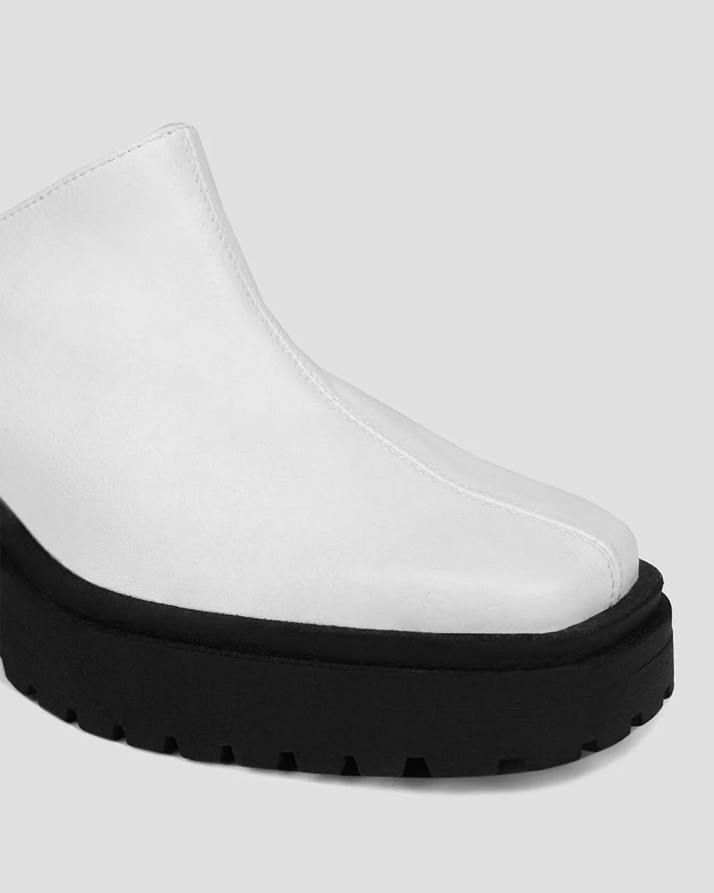 Squared Mule White made of Grape Leather - Image 5
