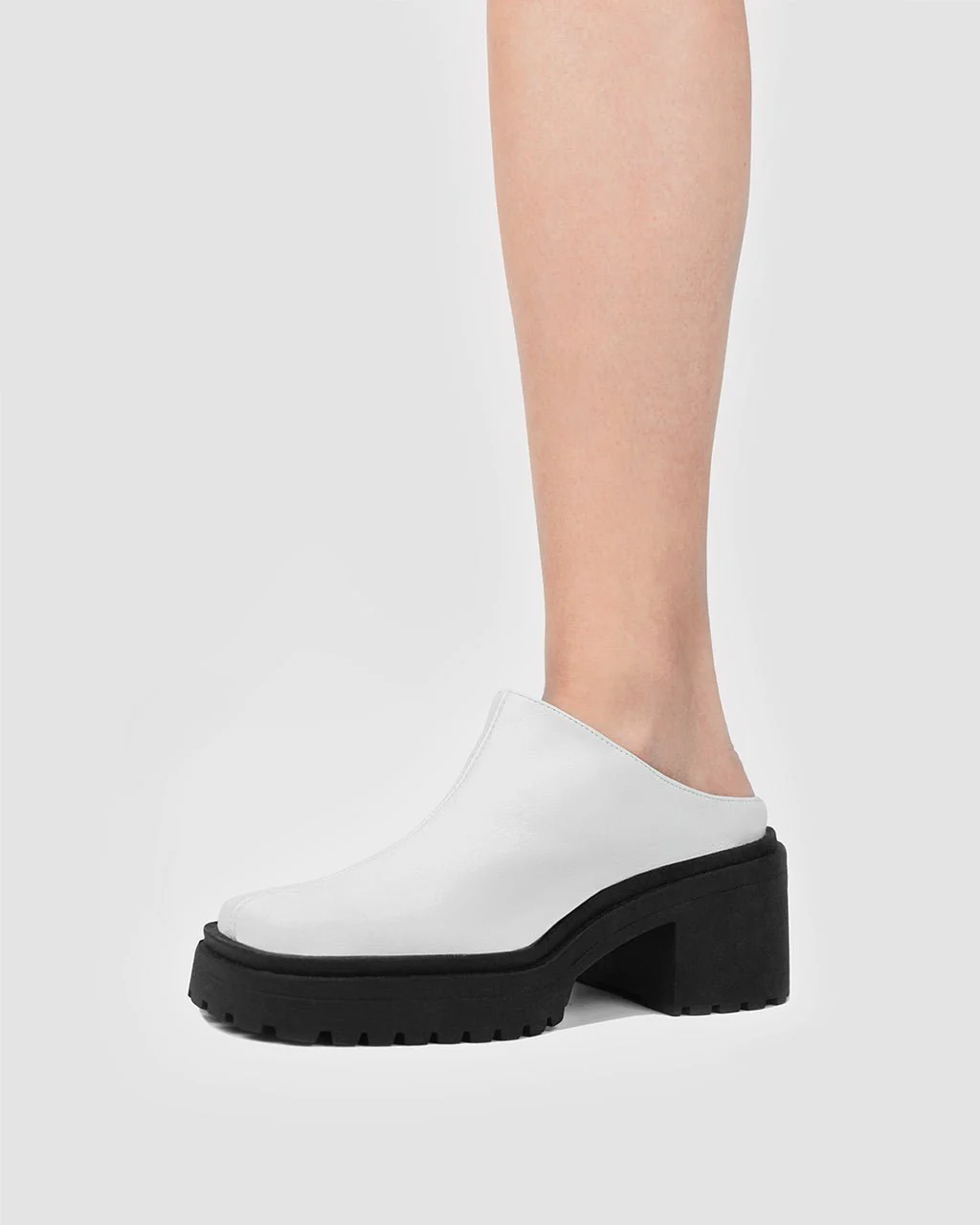 Squared Mule White made of Grape Leather - Image 6