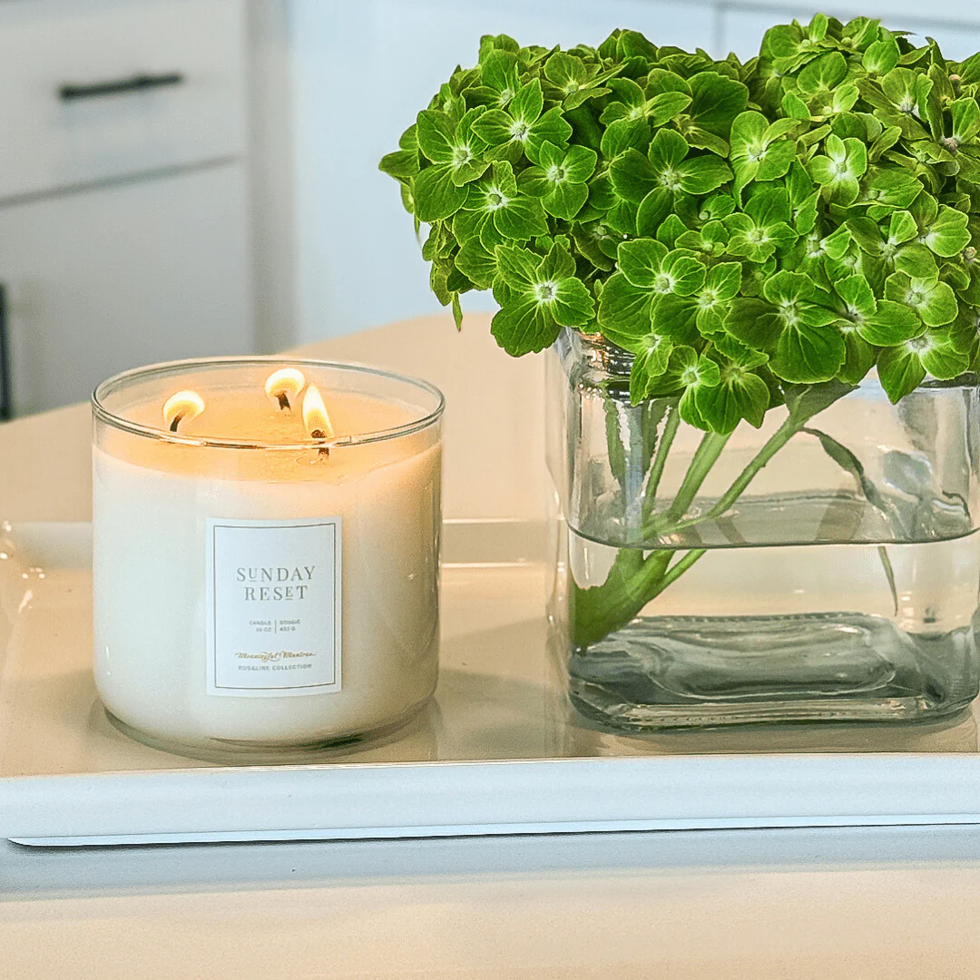 Sunday Reset Fresh Linen Natural 3-Wick Candle - Image 2