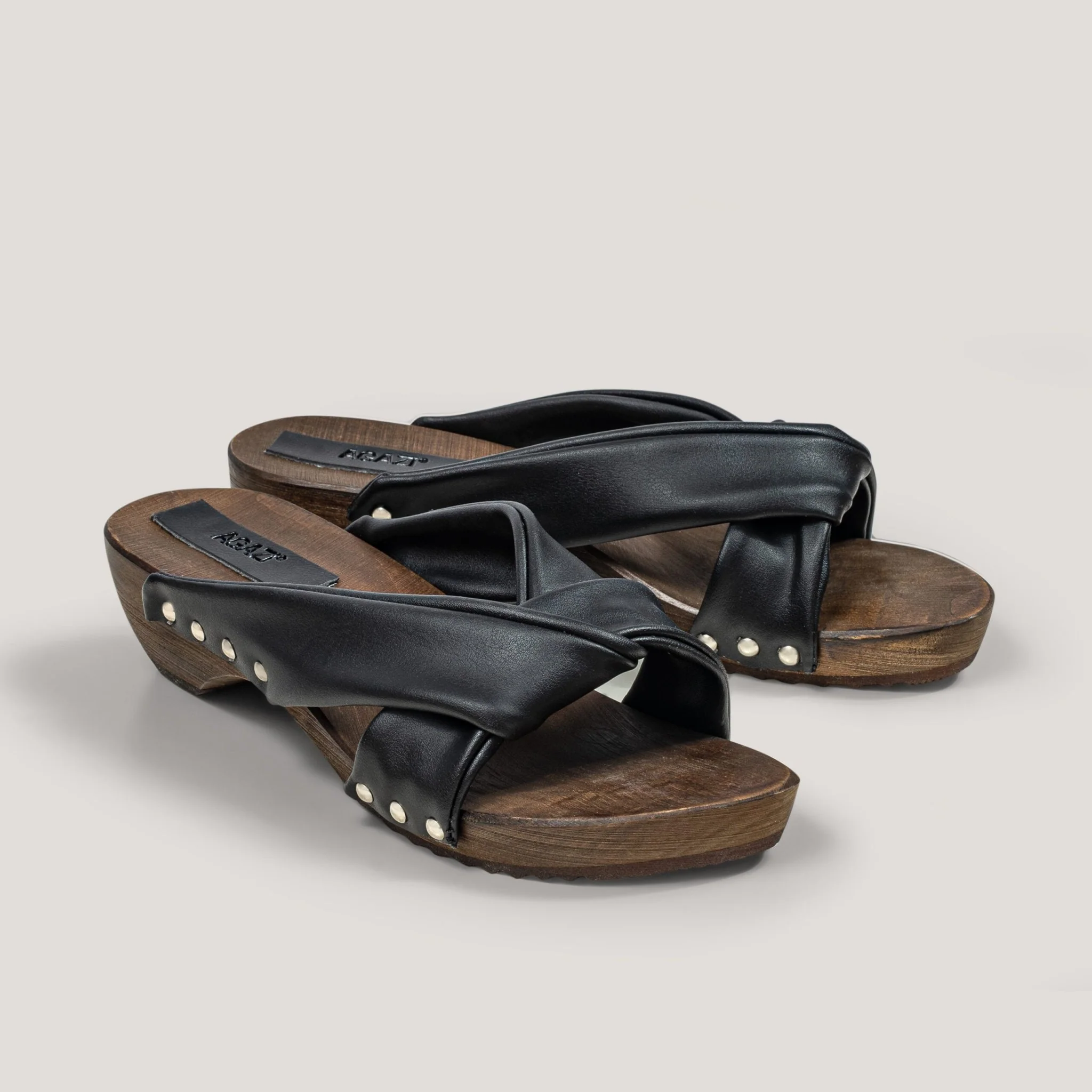 „Take me to Tokyo!” vegan grape leather wodden clogs - Image 3