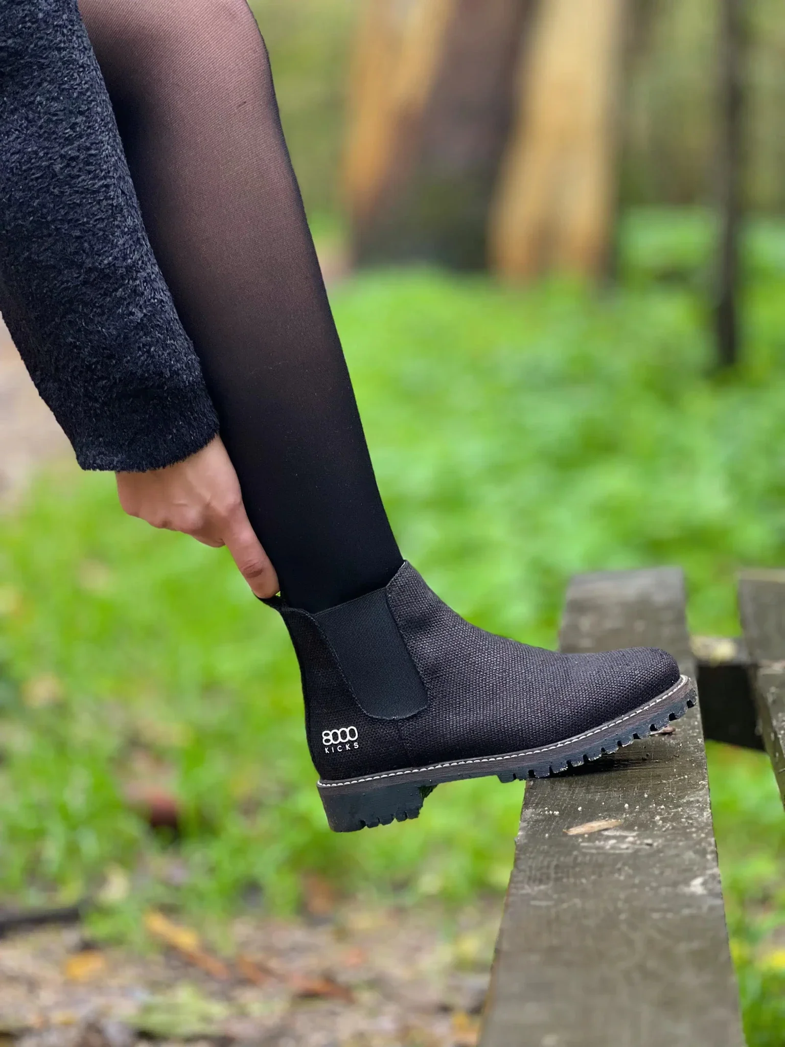 The Crossover Hemp Chelsea for Women in Black - Image 6