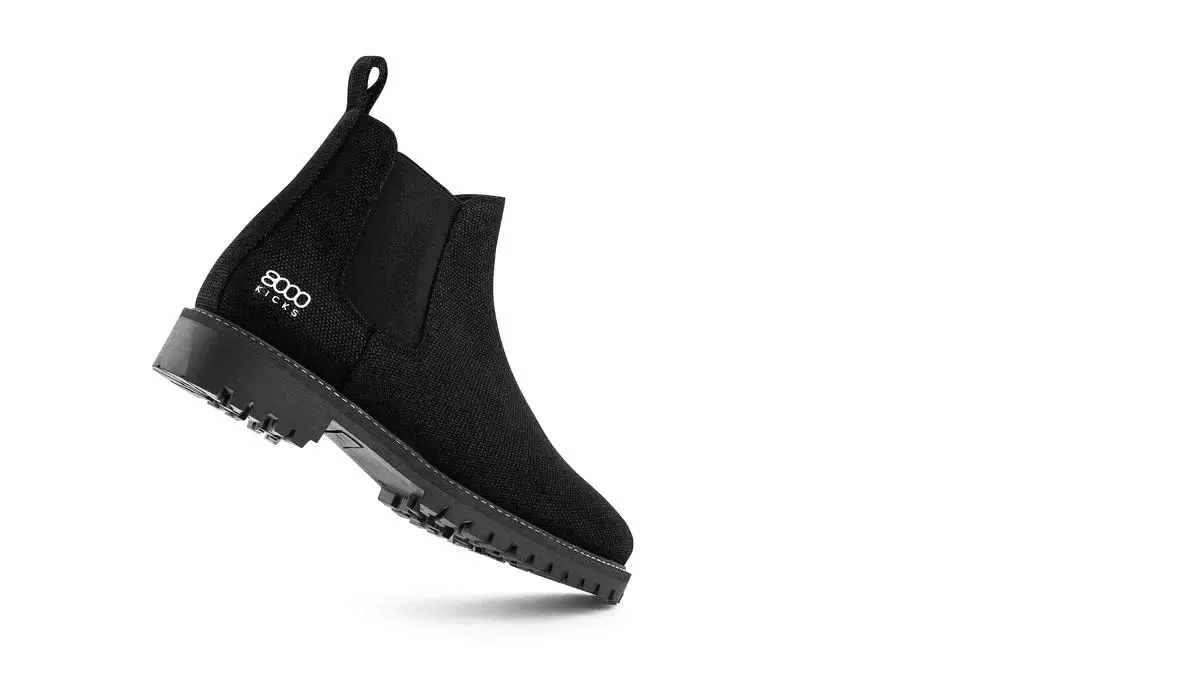 The Crossover Hemp Chelsea for Women in Black - Image 8