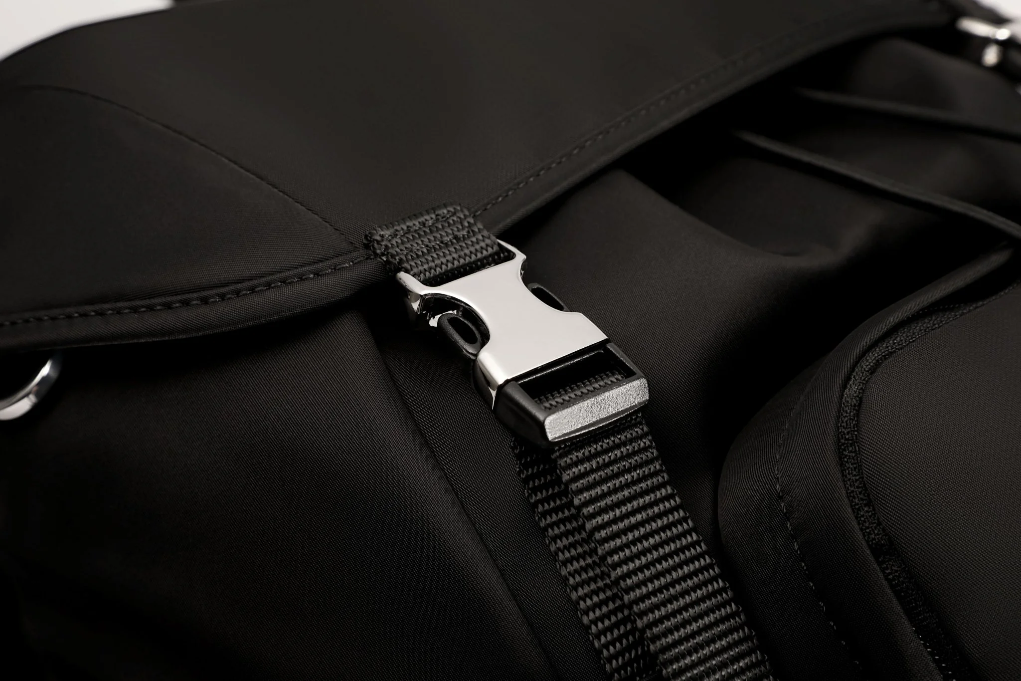 Travel Midsize Vegan Knapsack - Image 8