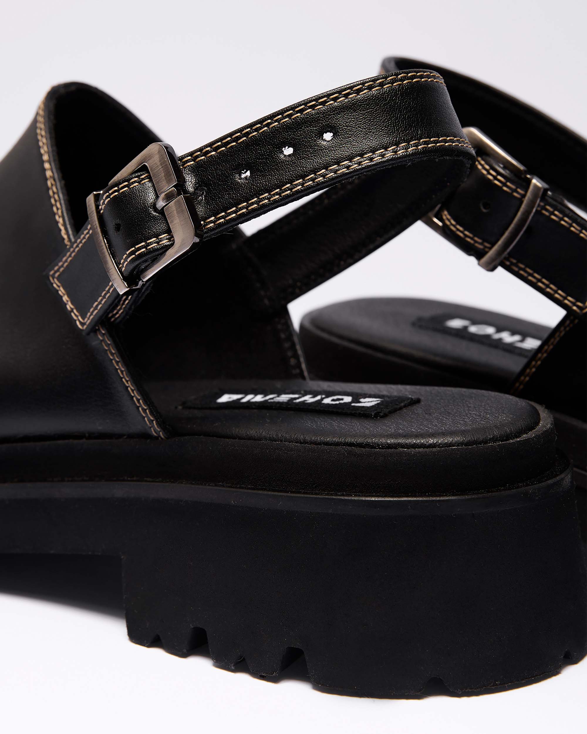 Urban Clogs made of vegan grape leather - Image 5